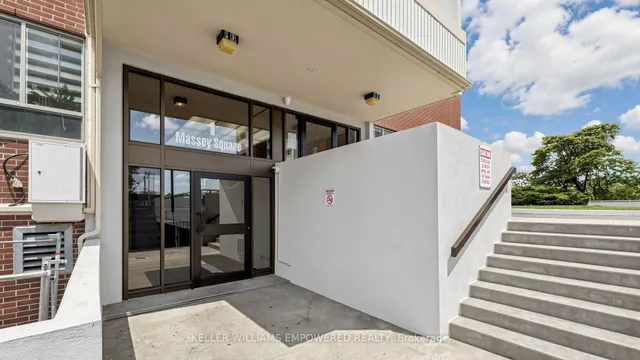 1 Massey Sq #2312, Toronto 4