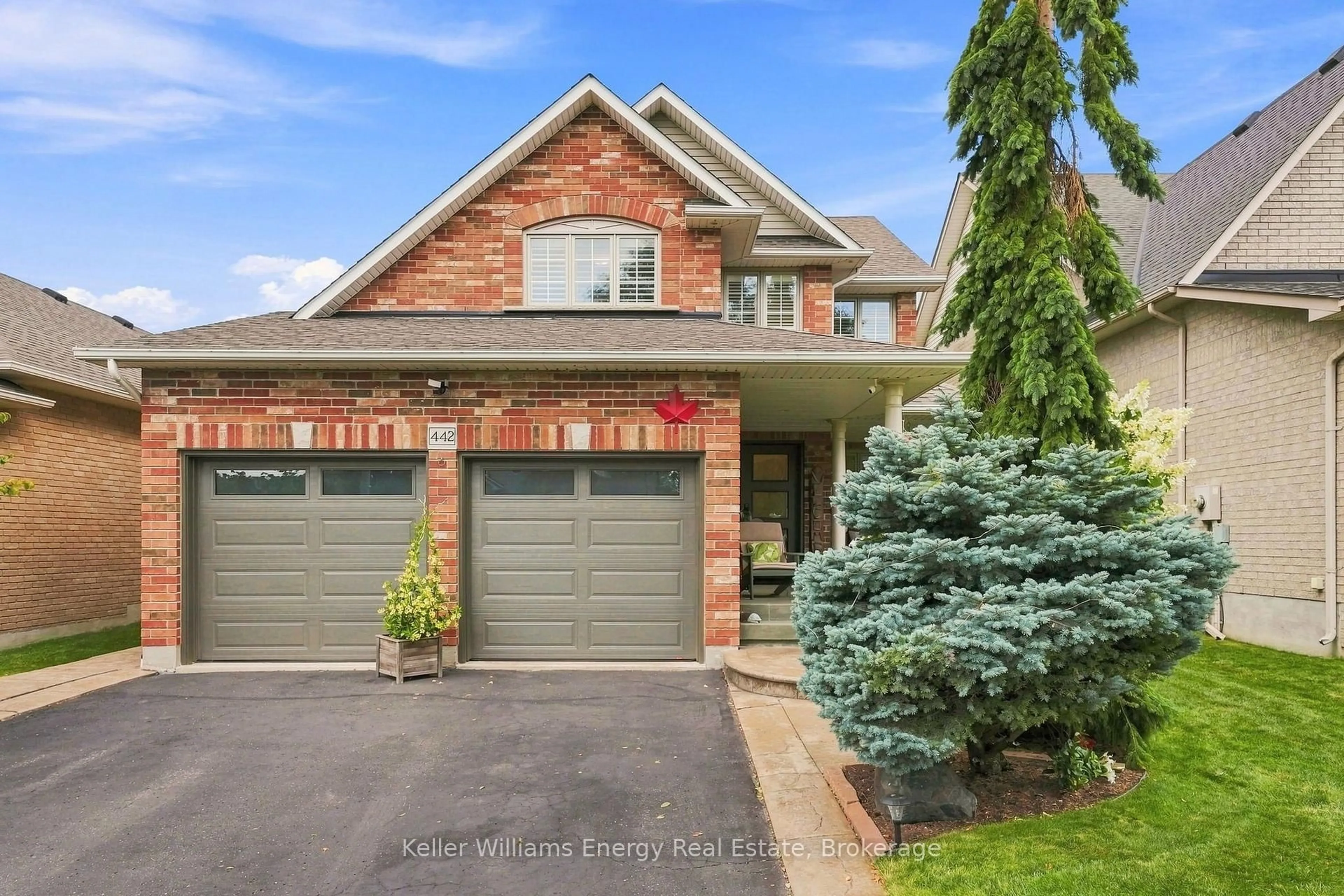 Home with brick exterior material, street for 442 Meadow St, Oshawa Ontario L1L 1C1
