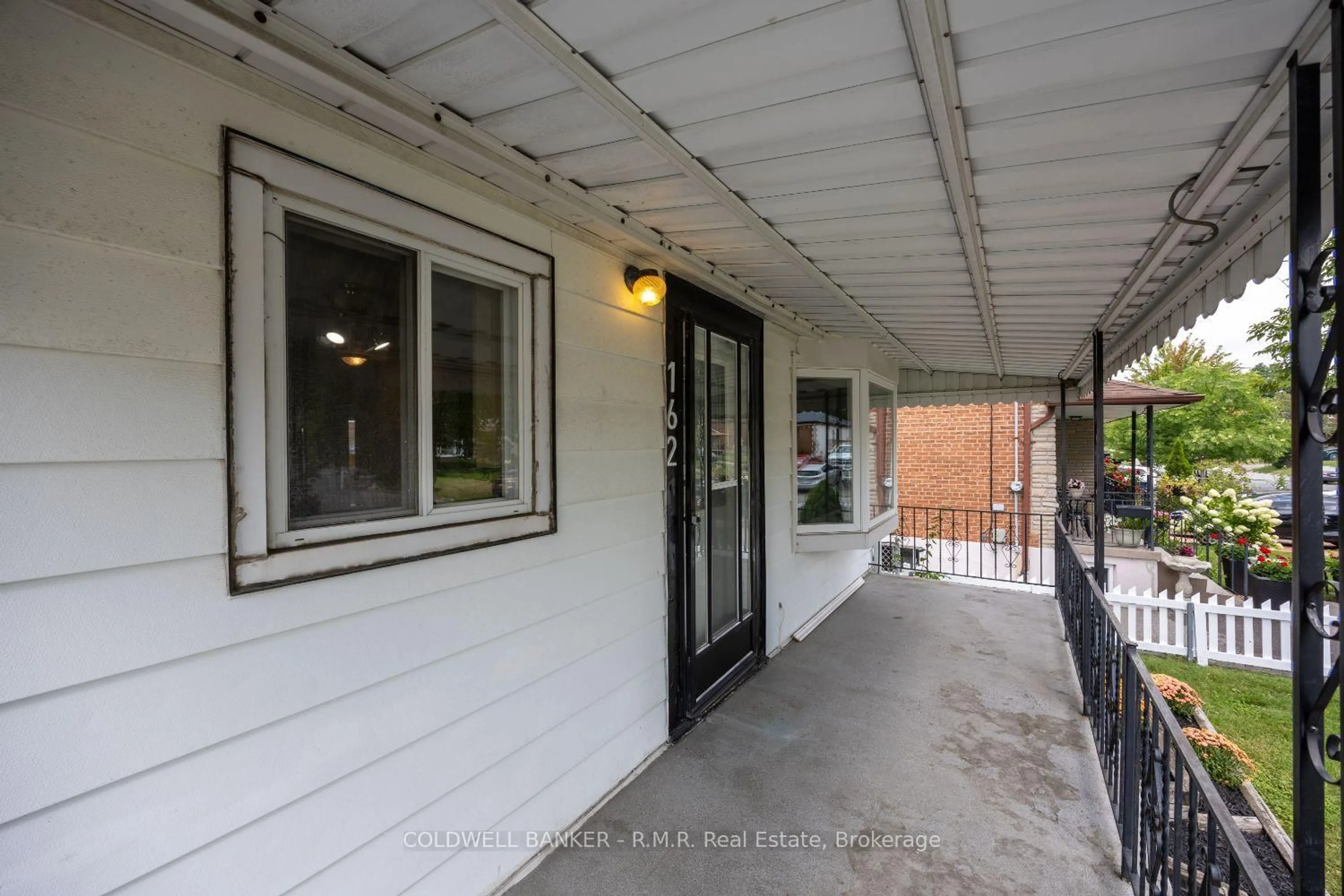 Patio, street for 162 Magnolia Ave, Toronto Ontario M1K 3K8