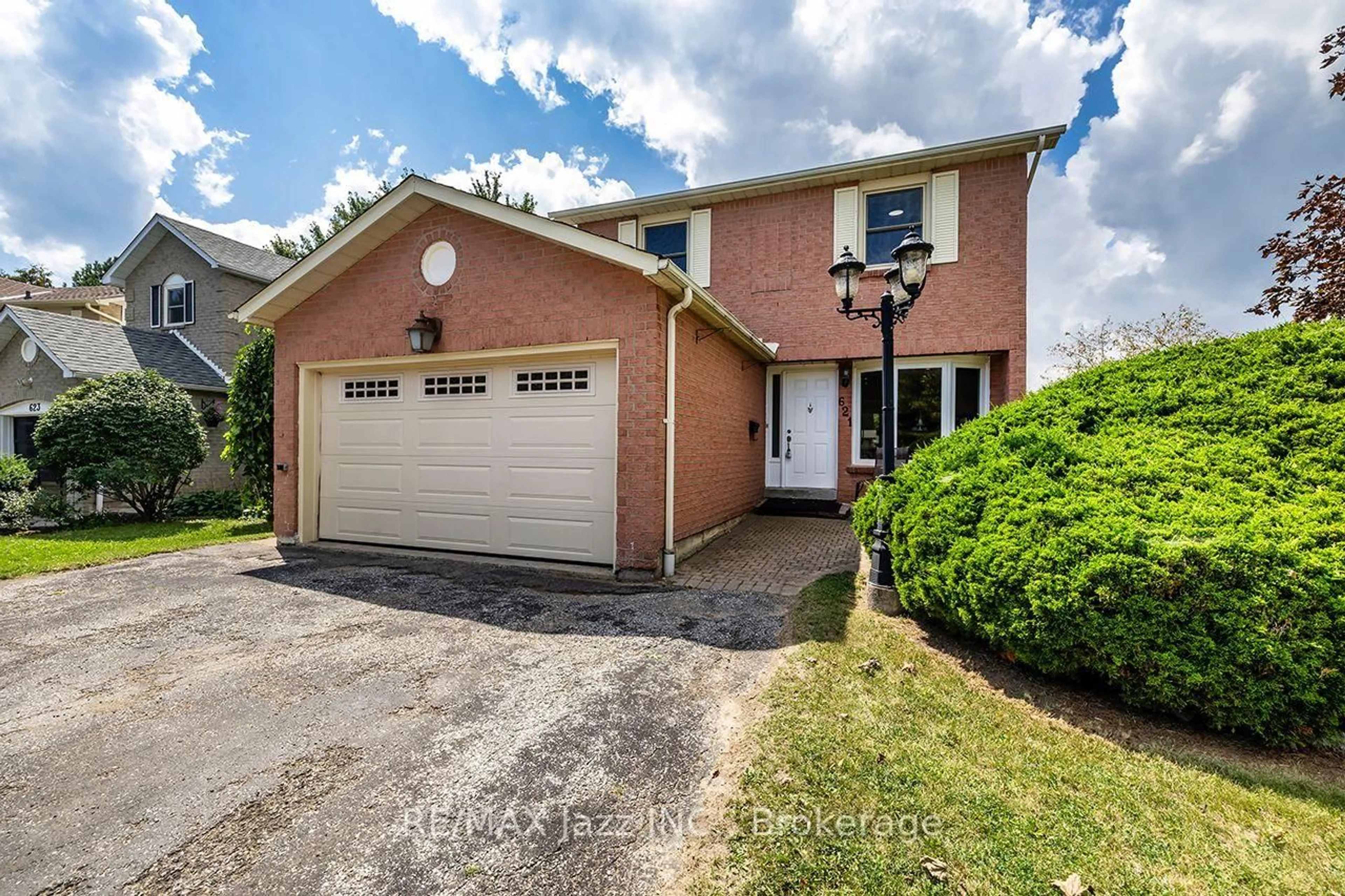 Home with brick exterior material, street for 621 Flavelle Crt, Pickering Ontario L1V 3W6