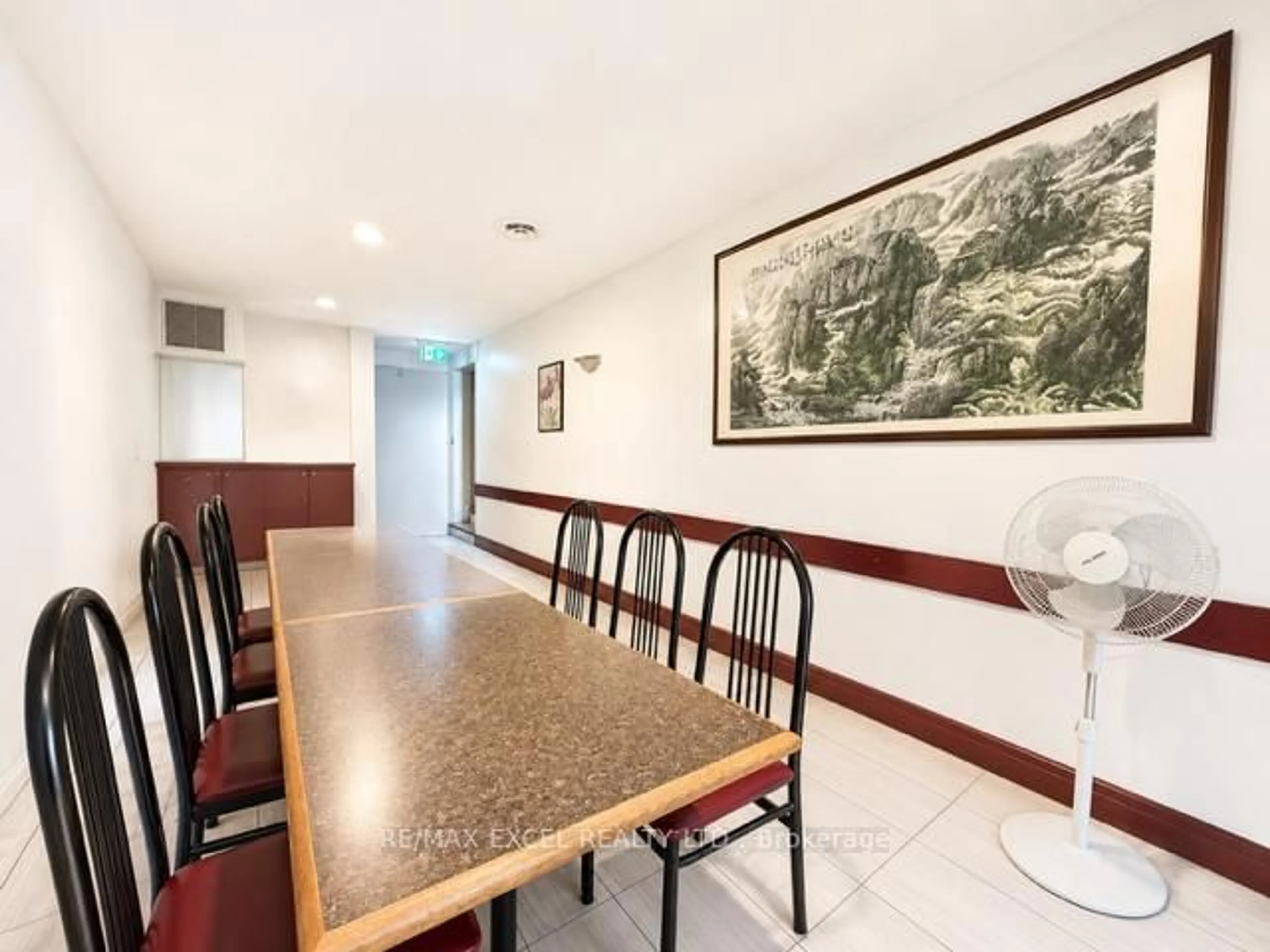 Dining room, unknown for 20 King St, Oshawa Ontario L1G 4Y5