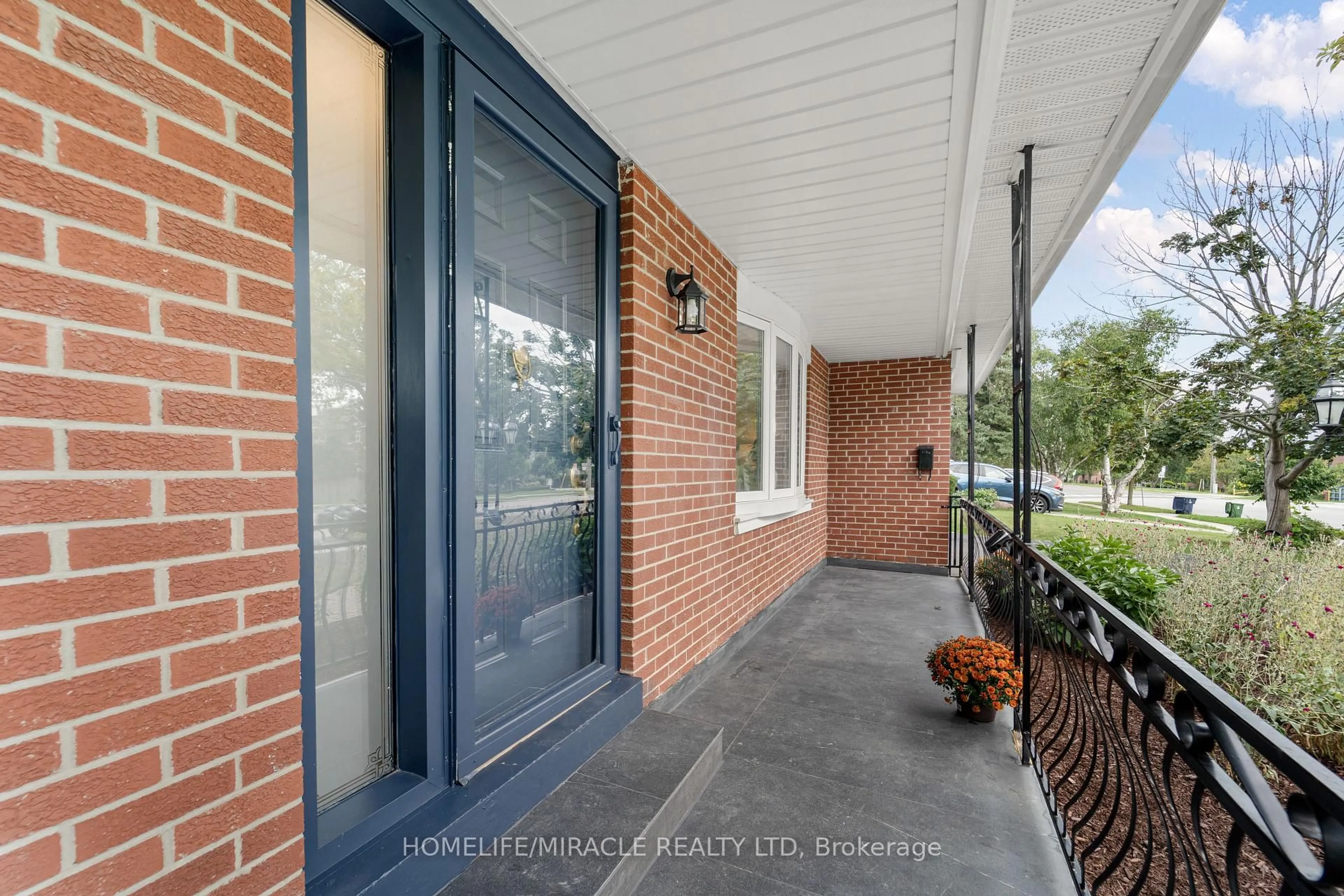 Unknown for 203 Centennial Rd, Toronto Ontario M1C 2A2
