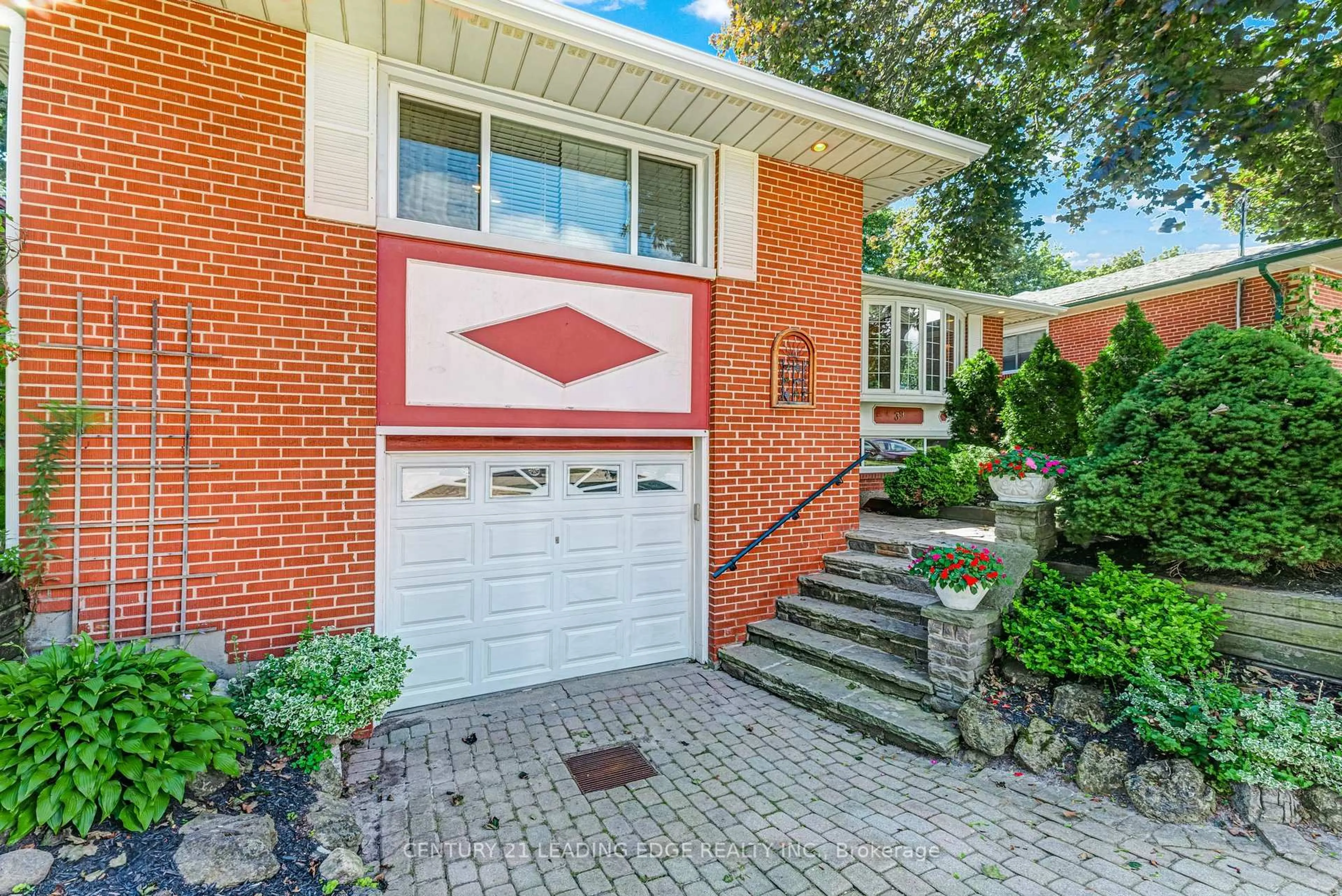 Home with brick exterior material, street for 39 Wantanopa Cres, Toronto Ontario M1H 2B2