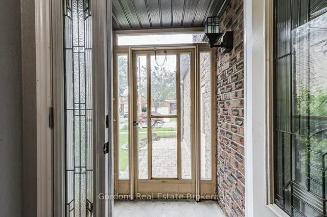 2013 Shay Dr, Pickering 3
