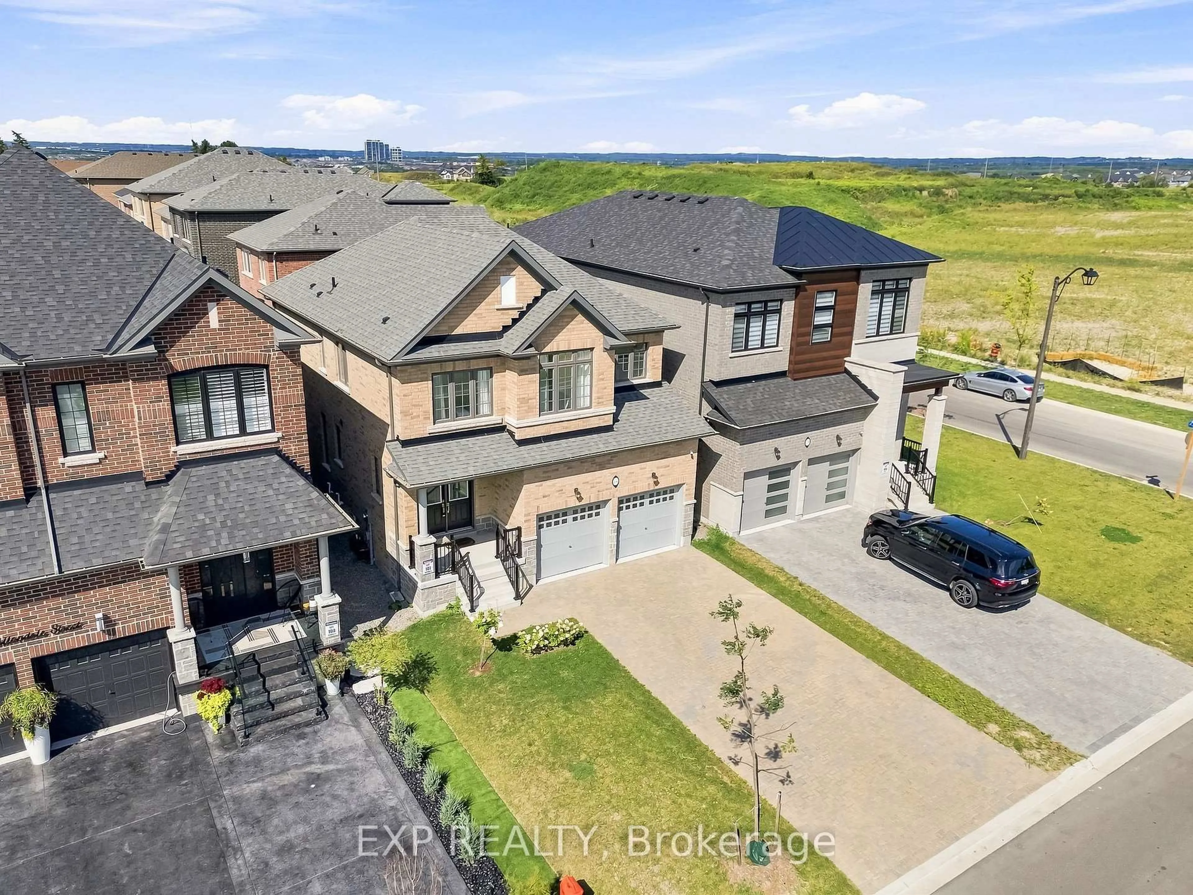 A pic from outside/outdoor area/front of a property/back of a property/a pic from drone, street for 2144 Hallandale St, Oshawa Ontario L1L 0T8