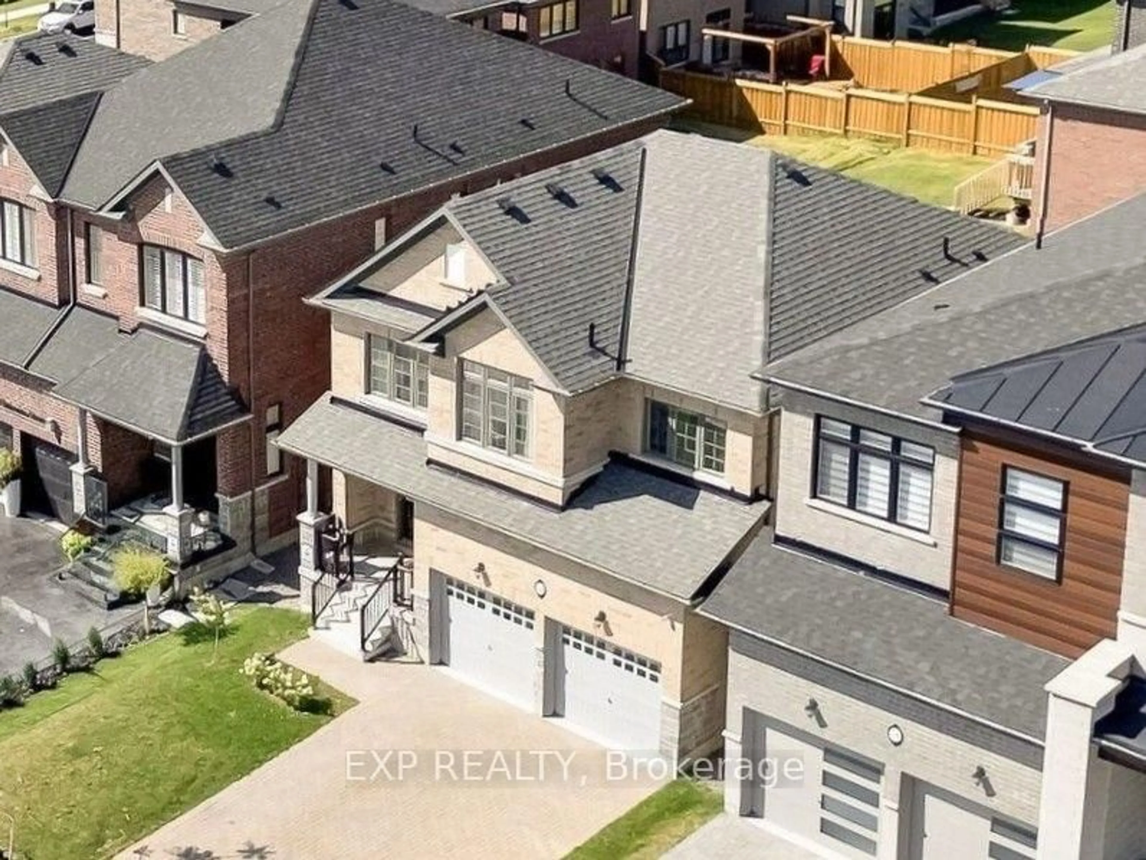 A pic from outside/outdoor area/front of a property/back of a property/a pic from drone, street for 2144 Hallandale St, Oshawa Ontario L1L 0T8