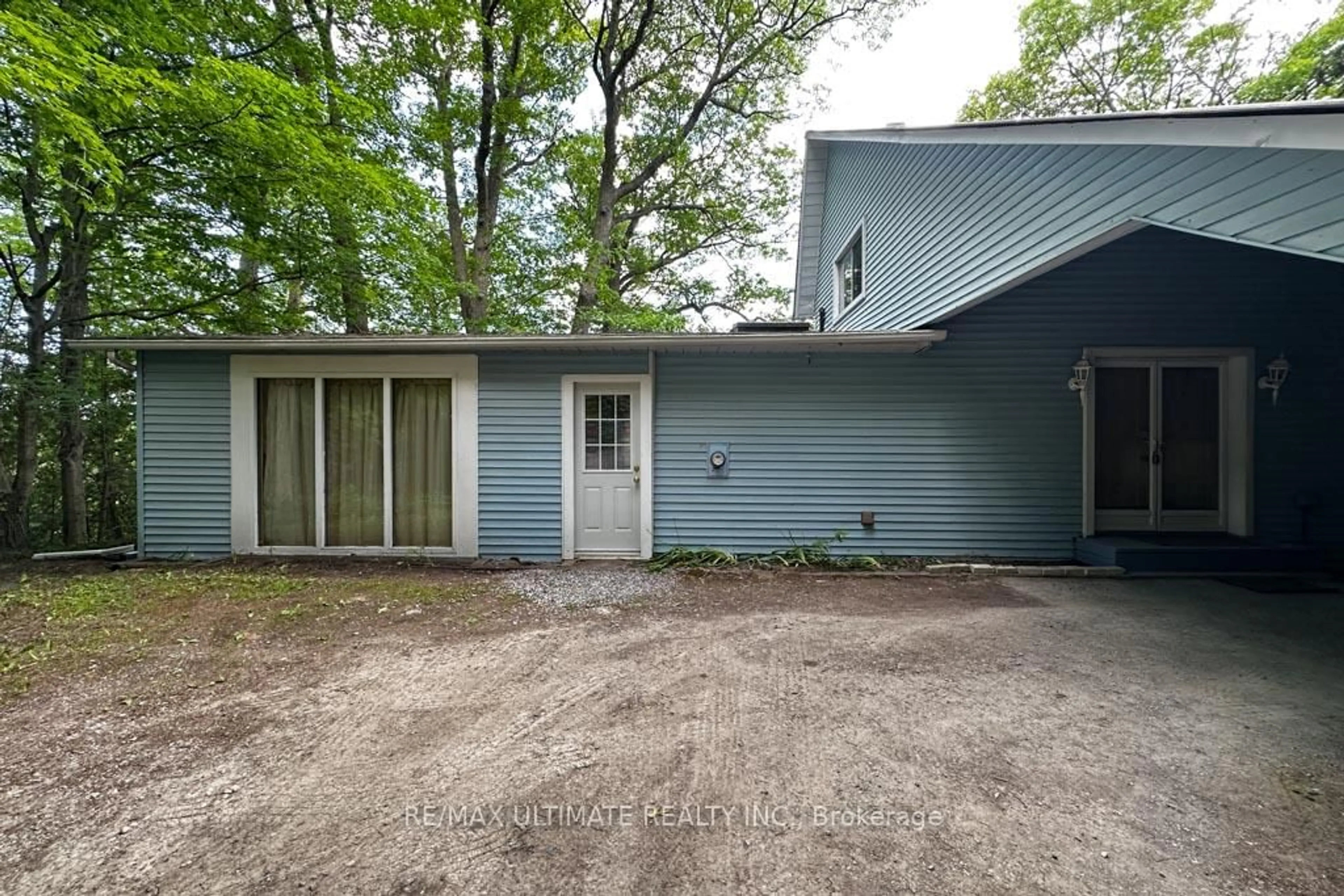Patio, unknown for 44 Chalk Lake Rd, Scugog Ontario N4L 1W5