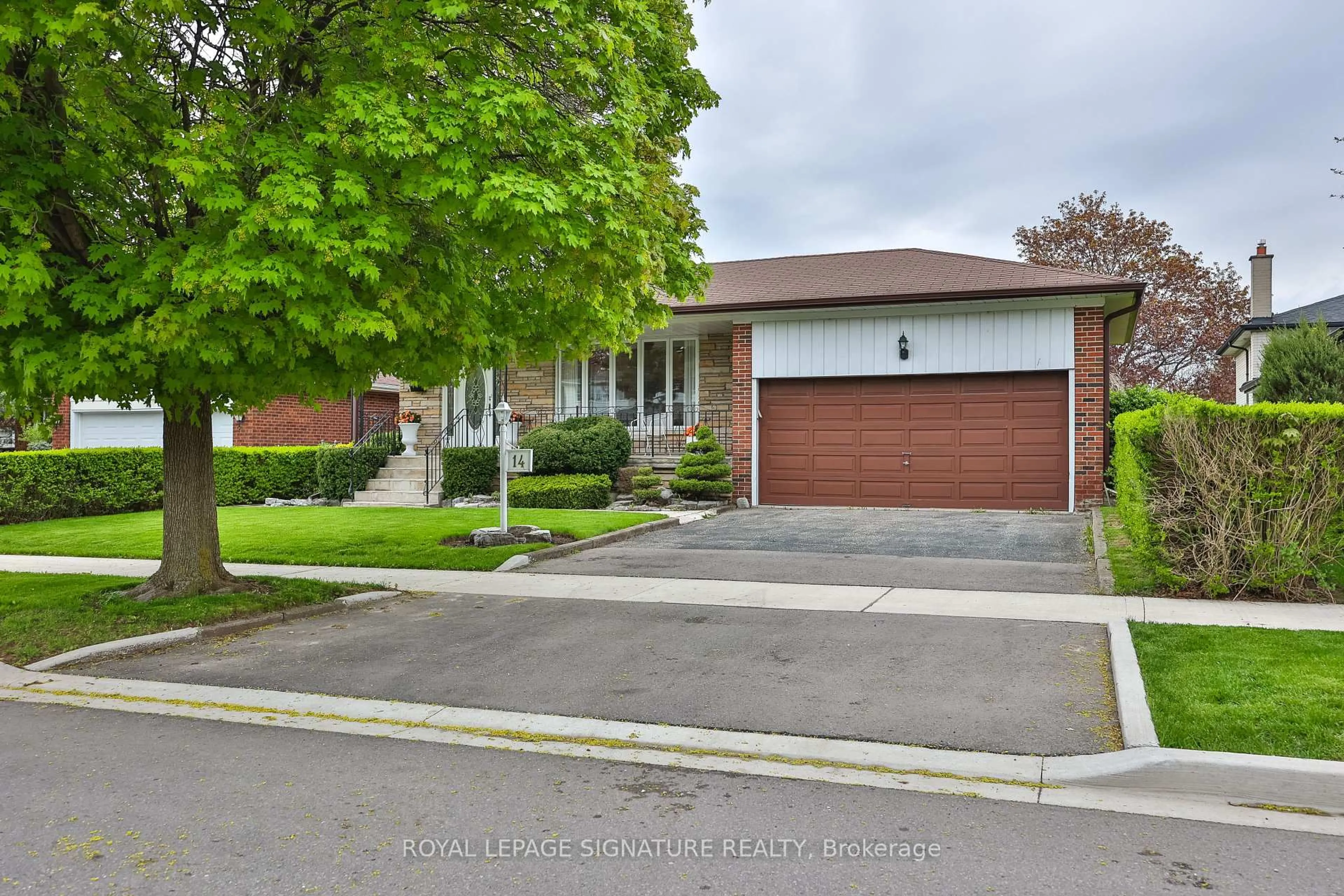 Home with brick exterior material, street for 14 Logstone Cres, Toronto Ontario M1E 4M3