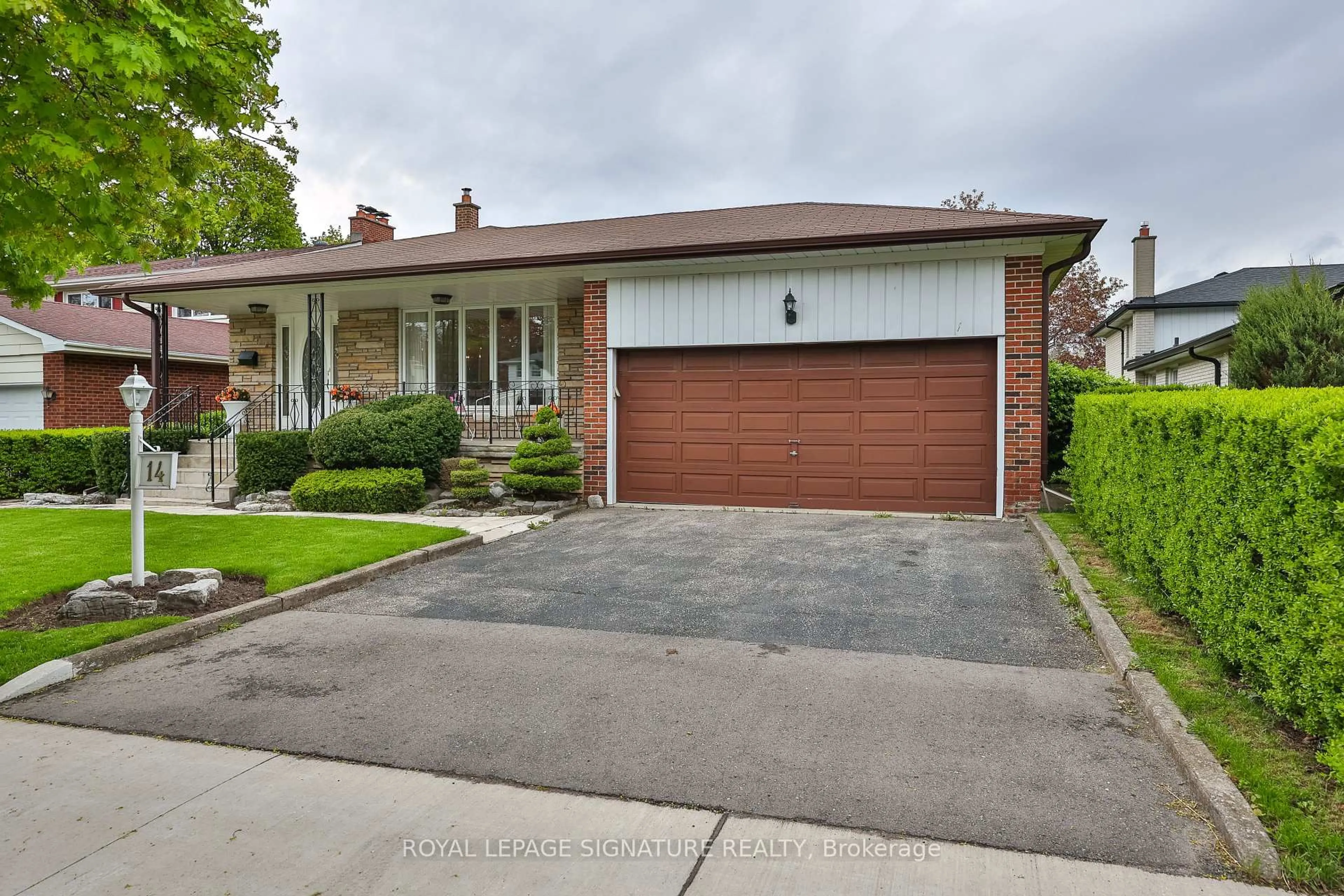 Home with brick exterior material, street for 14 Logstone Cres, Toronto Ontario M1E 4M3