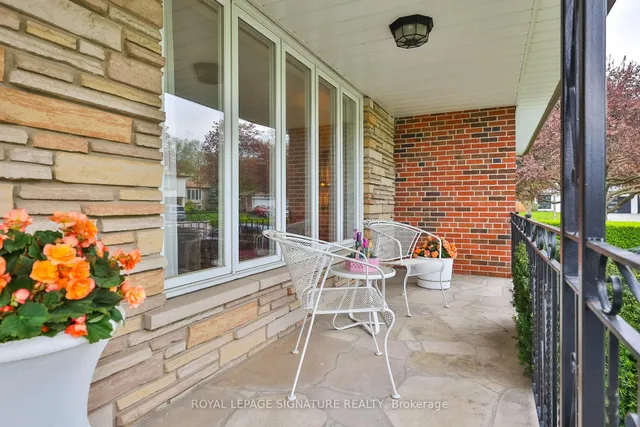 14 Logstone Cres, Toronto 5