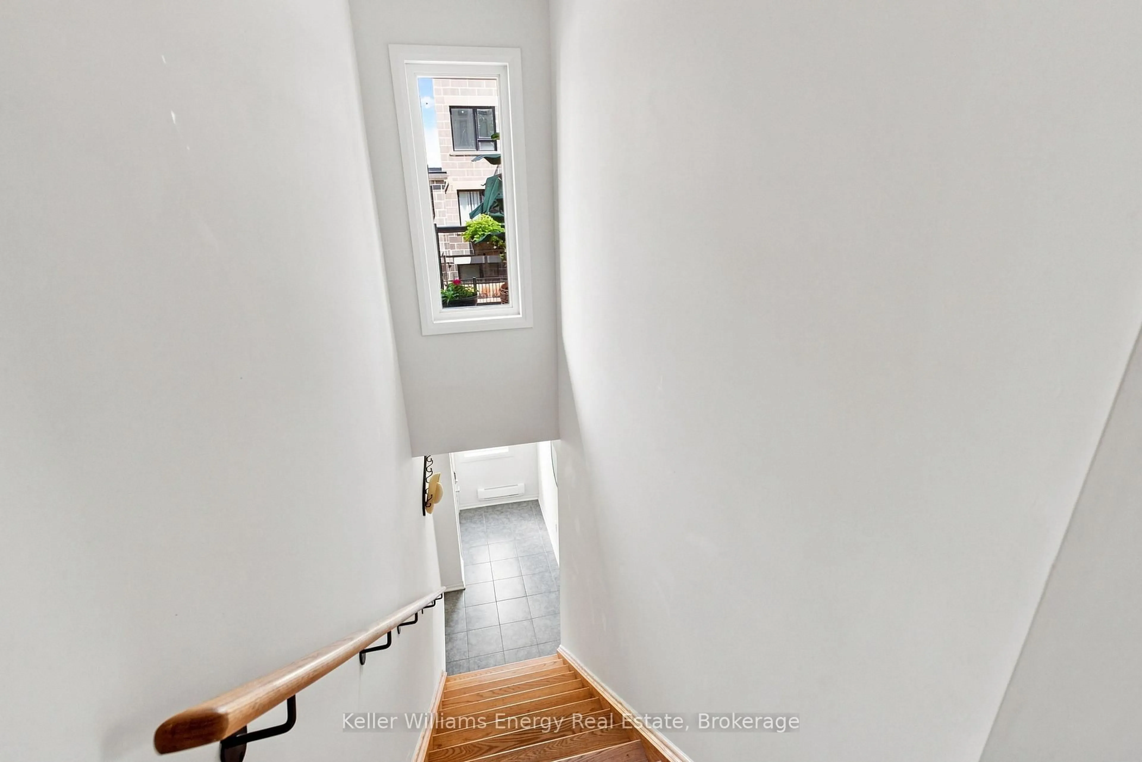 Unknown for 29C Lookout Dr, Clarington Ontario L1C 7G1