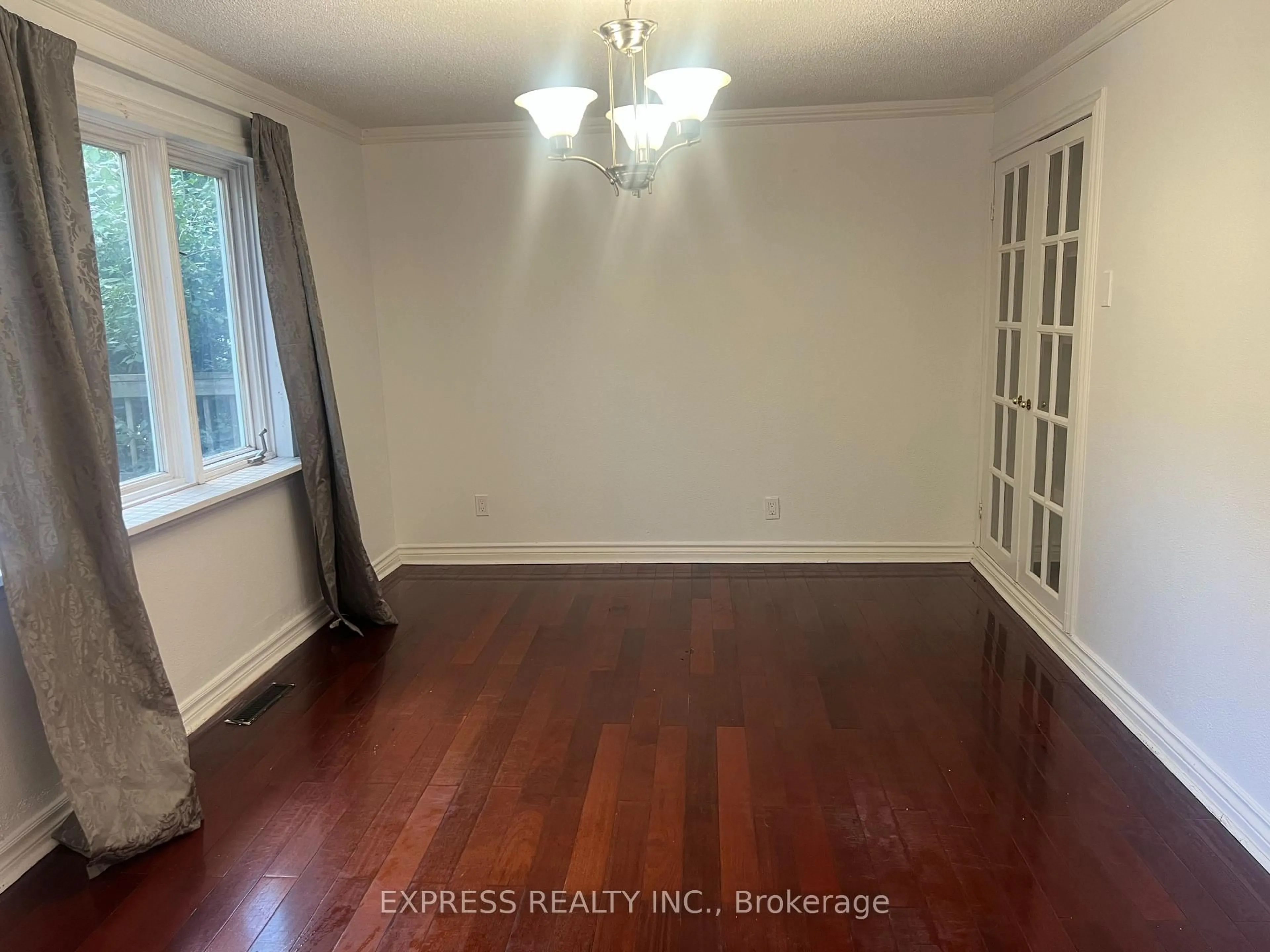 A pic of a room for 2184 Maple Groove Rd, Clarington Ontario L1C 6M1