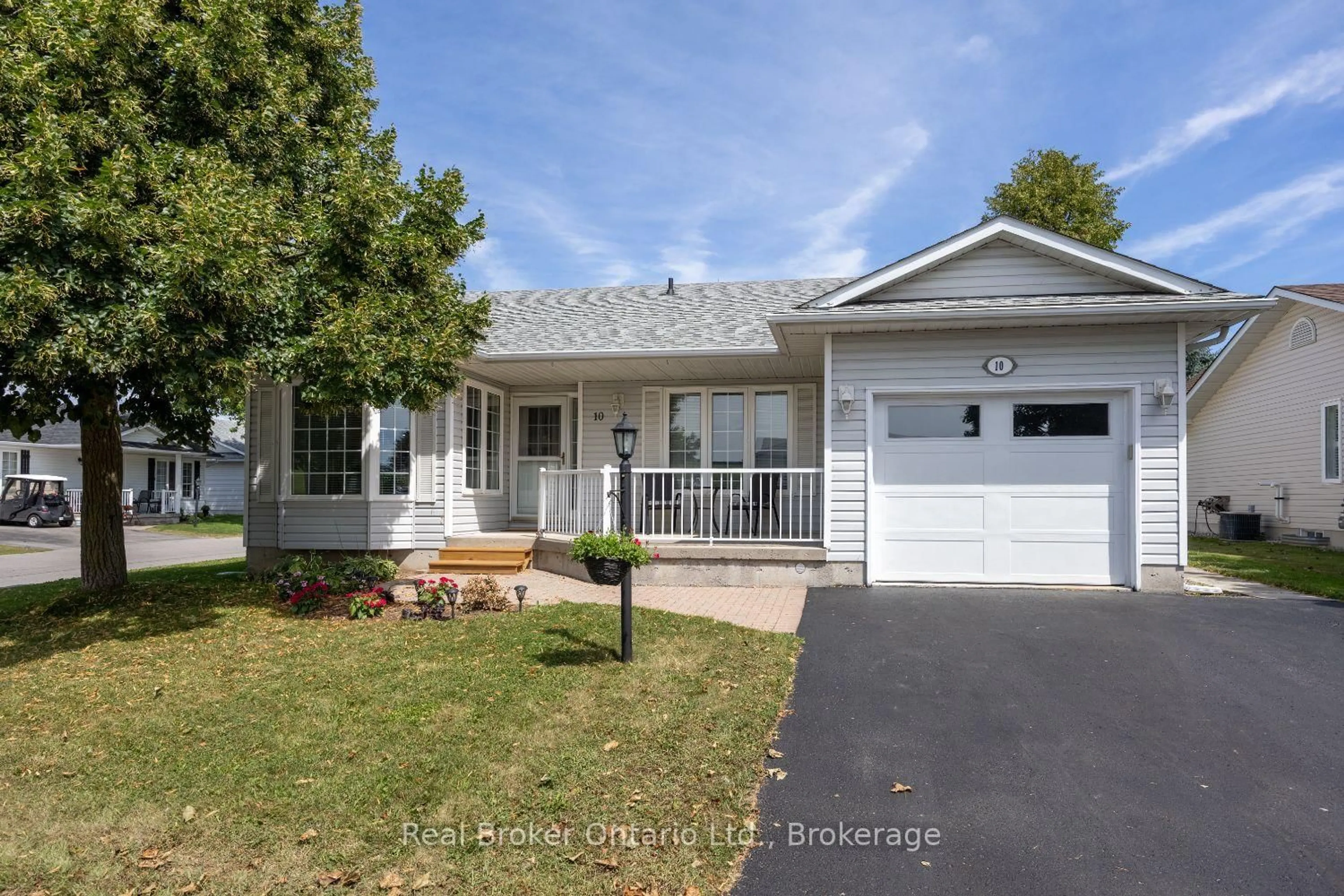 Home with vinyl exterior material, street for 10 Niagara Tr, Clarington Ontario L1B 1A2