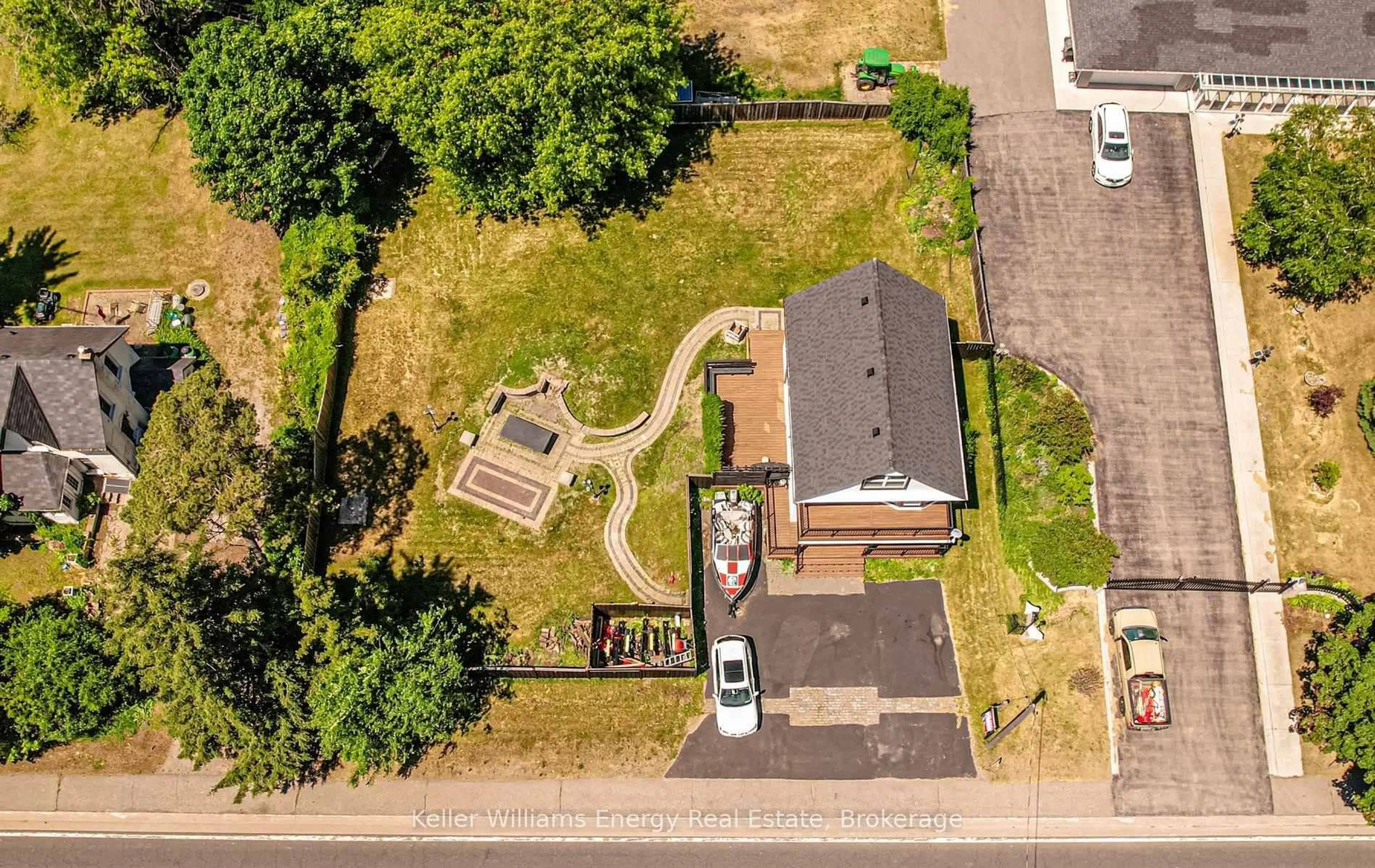 A pic from outside/outdoor area/front of a property/back of a property/a pic from drone, street for 220 Highway No. 7, Pickering Ontario L1Y 0A9