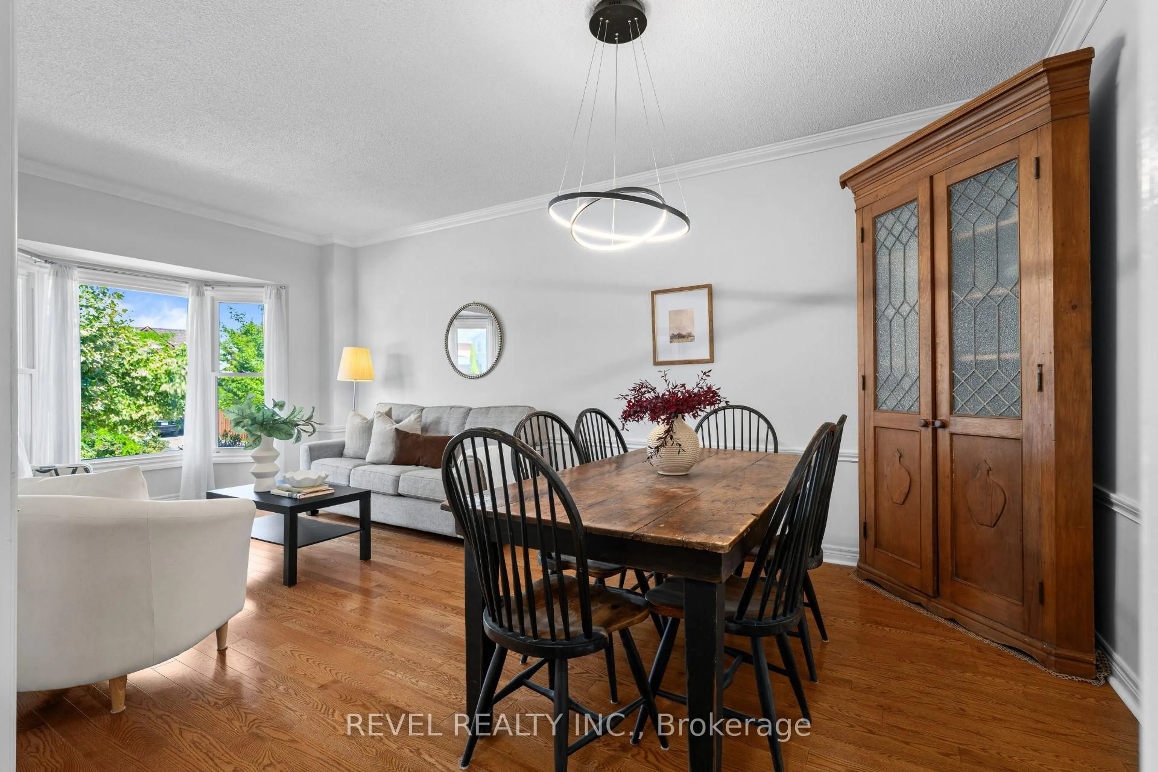 Dining room, wood/laminate floor for 1610 Heathside Cres, Pickering Ontario L1V 5W7
