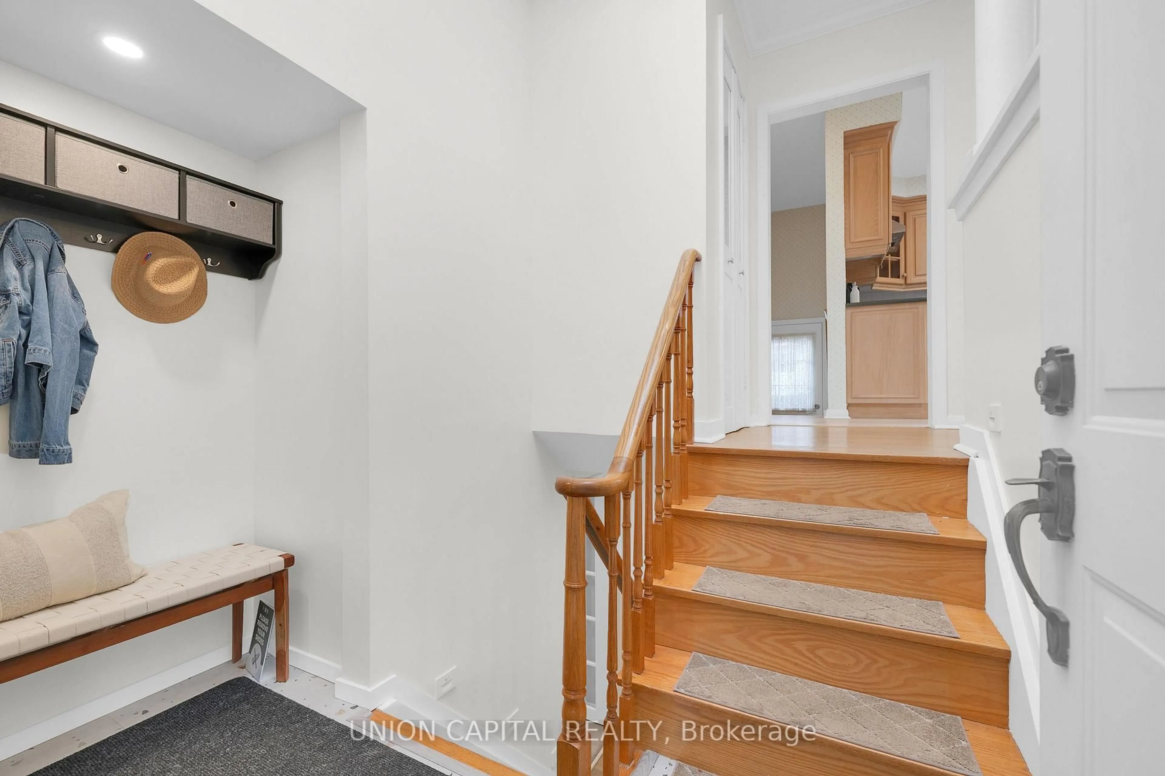 Unknown for 8 Baybrook Cres, Toronto Ontario M1H 2R6