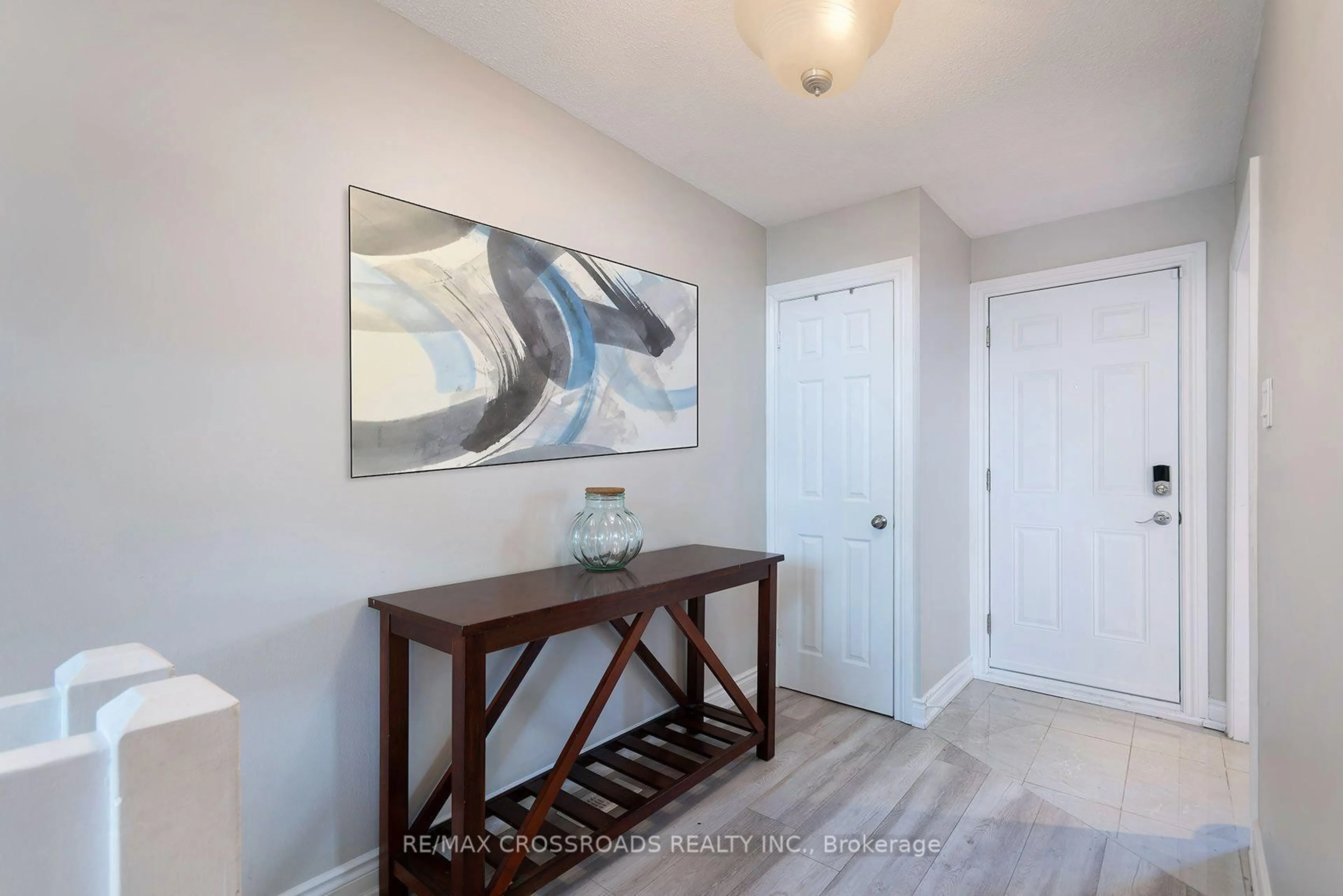 Indoor entryway for 10 Rodda Blvd #65, Toronto Ontario M1E 2Z6