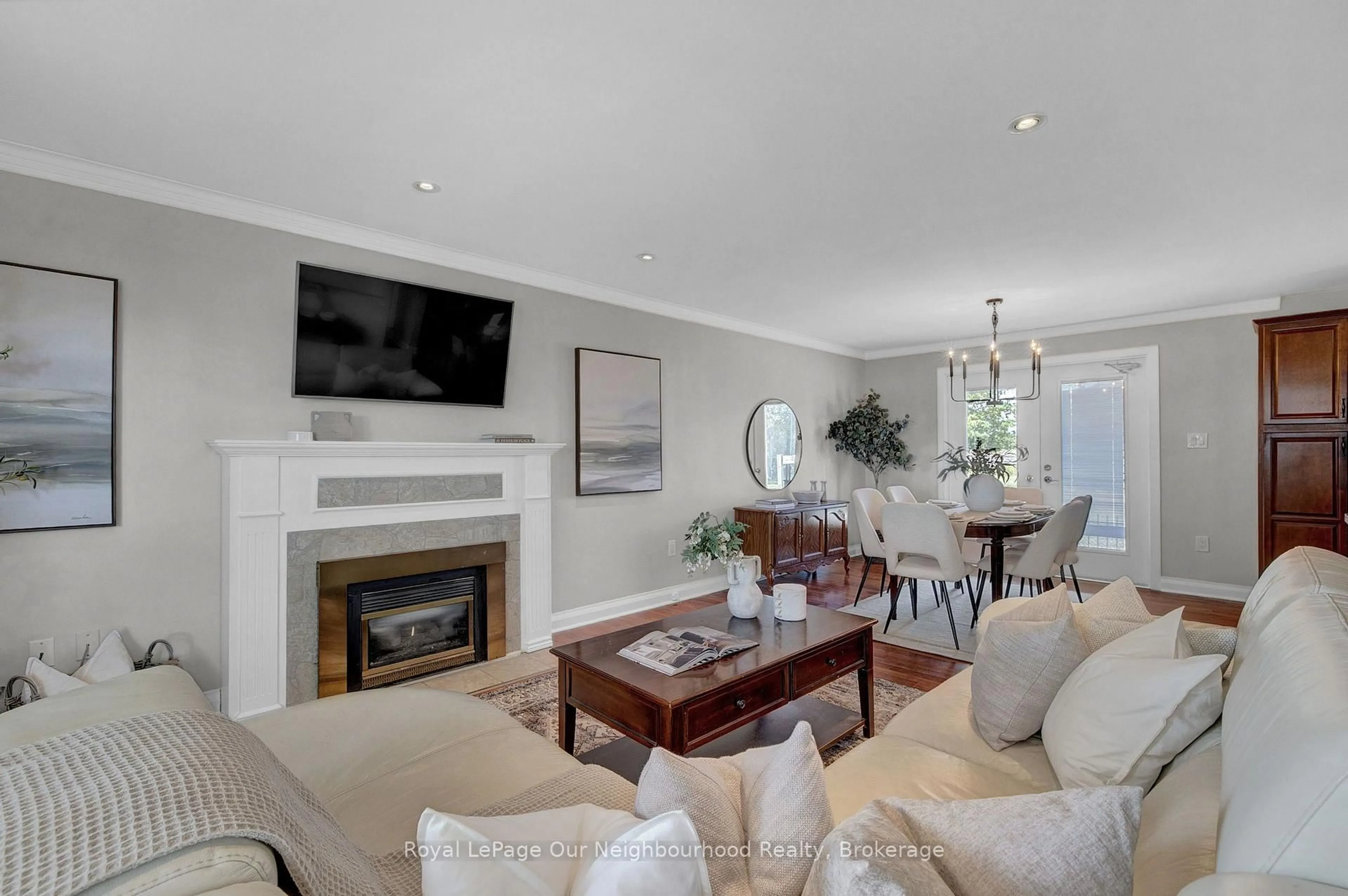 Living room with furniture, unknown for 3483 115 Highway, Clarington Ontario L1B 0R6