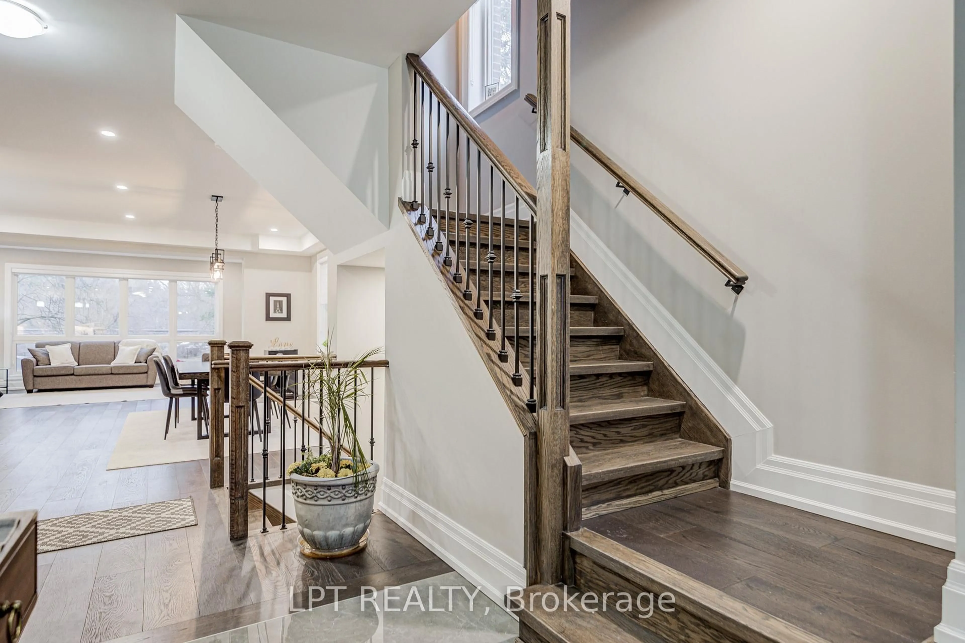 Unknown for 363 Rosebank Rd, Pickering Ontario L1W 2N3
