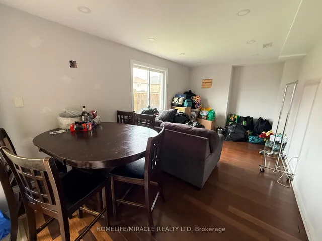 1600 Rockaway St, Oshawa 5