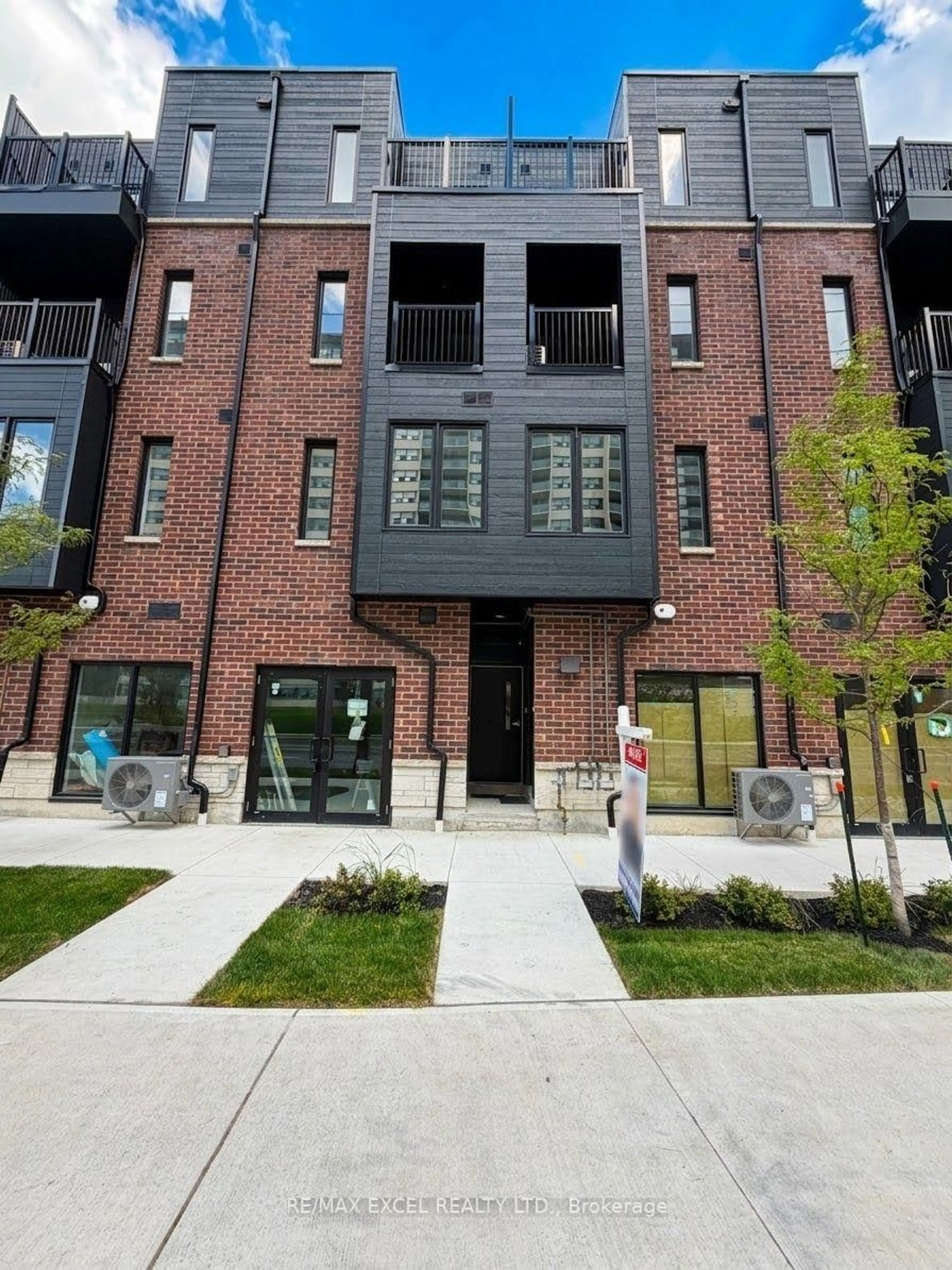 Home with brick exterior material, street for 3069 Pharmacy Ave #5, Toronto Ontario M1W 2H1