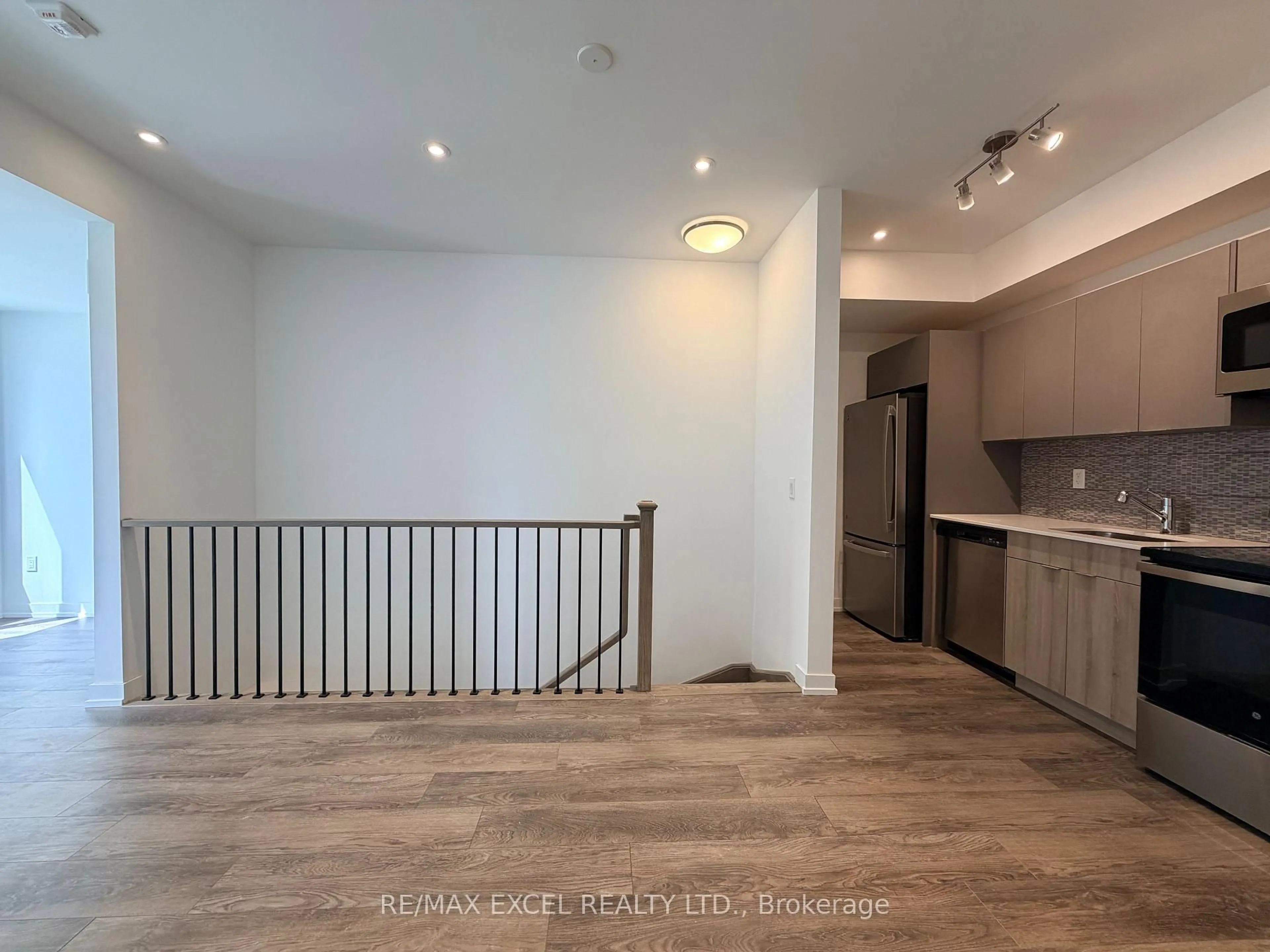 Unknown for 3069 Pharmacy Ave #5, Toronto Ontario M1W 2H1