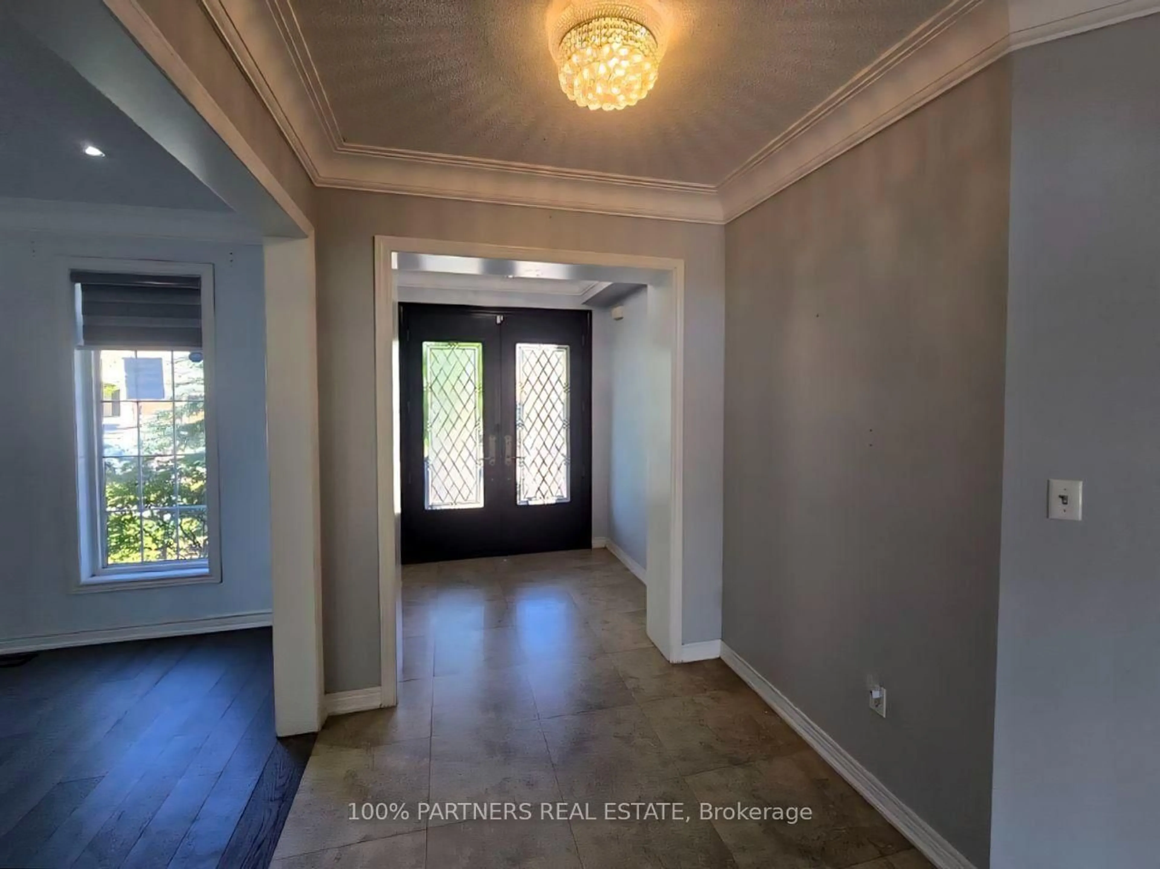 Indoor entryway for 8 St. Philip Crt, Whitby Ontario L1P 0A5