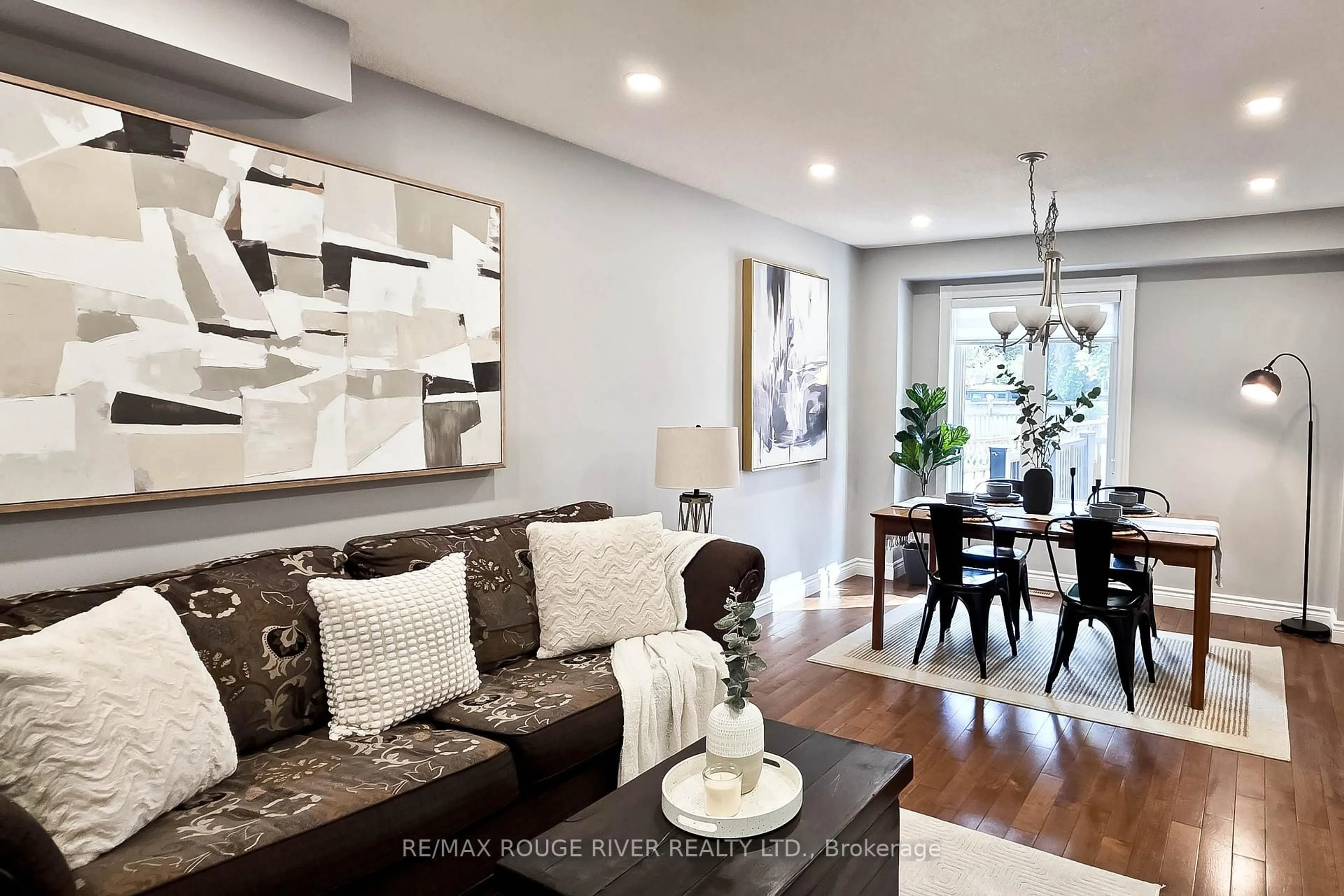 Living room with furniture, unknown for 6 Knotty Pine Dr, Whitby Ontario L1R 2J6