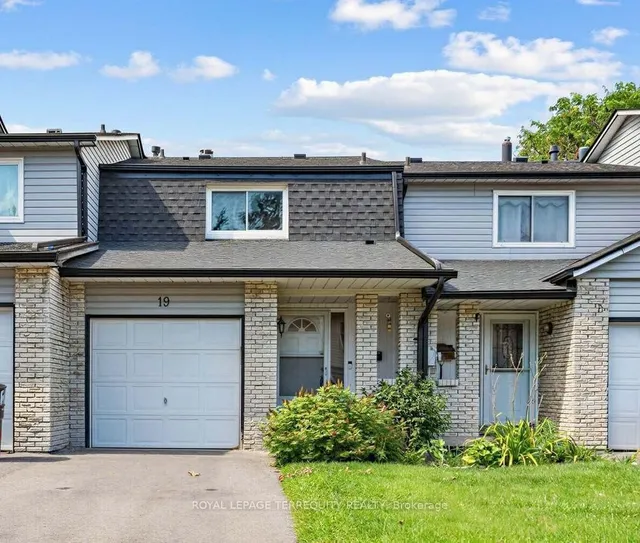 1330 Trowbridge Dr #19, Oshawa 2