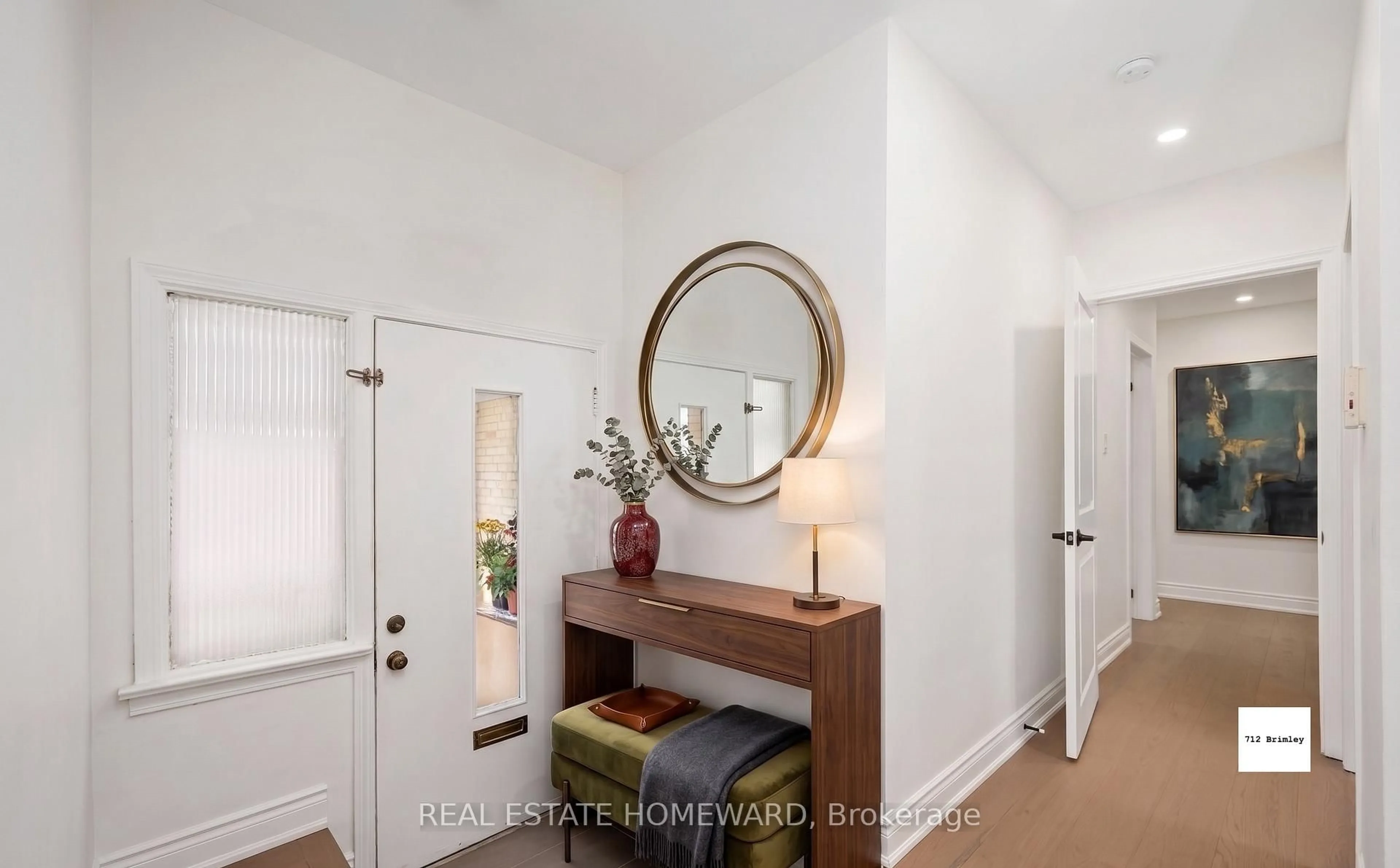 Indoor entryway for 712 Brimley Rd, Toronto Ontario M1J 1C2