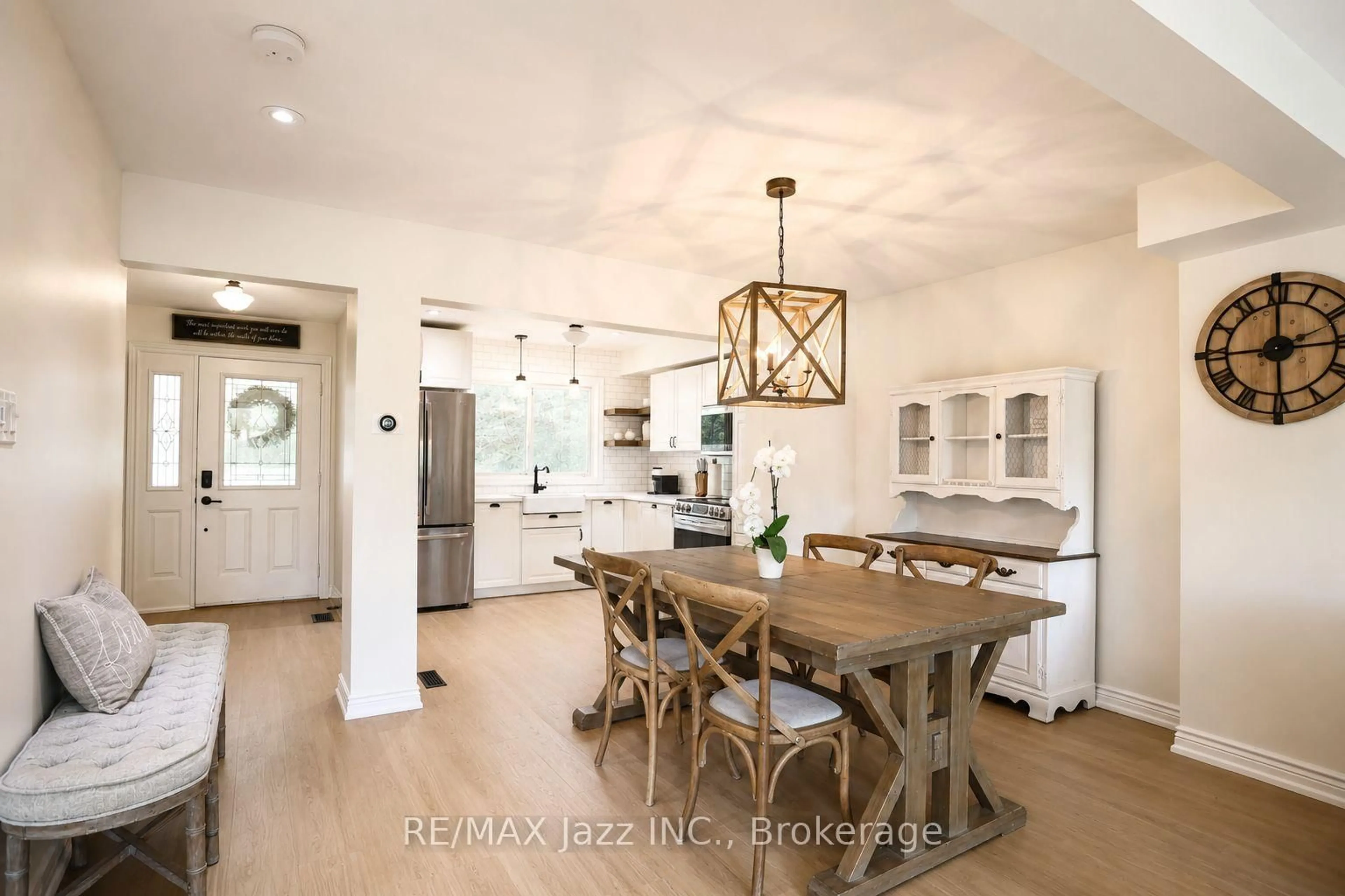 Open concept kitchen, unknown for 304 Annes St, Whitby Ontario L1N 5V6