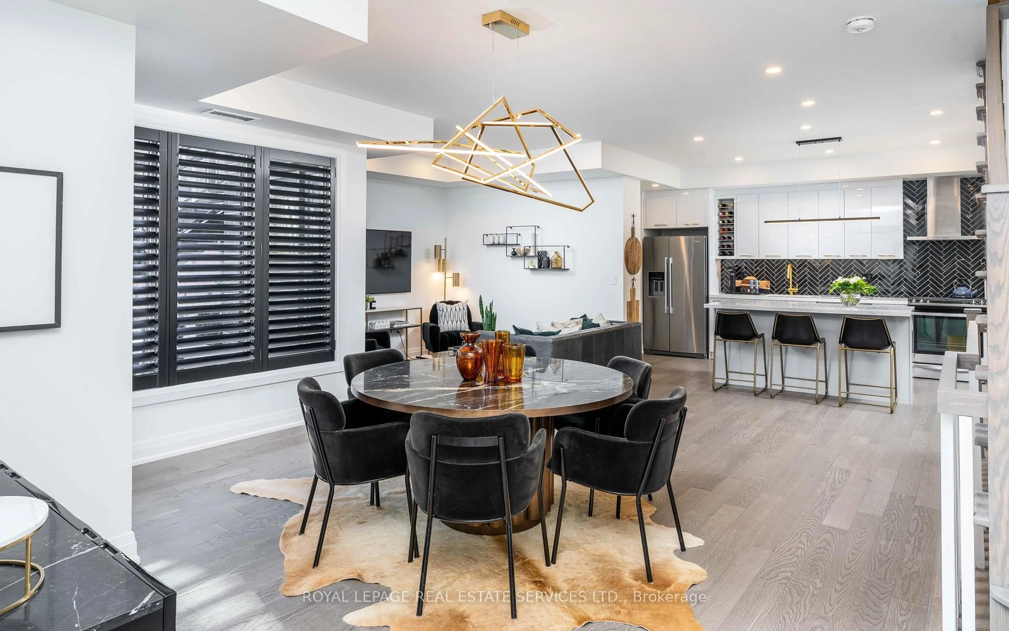 Unknown for 169 Jones Ave #2, Toronto Ontario M4M 3A2