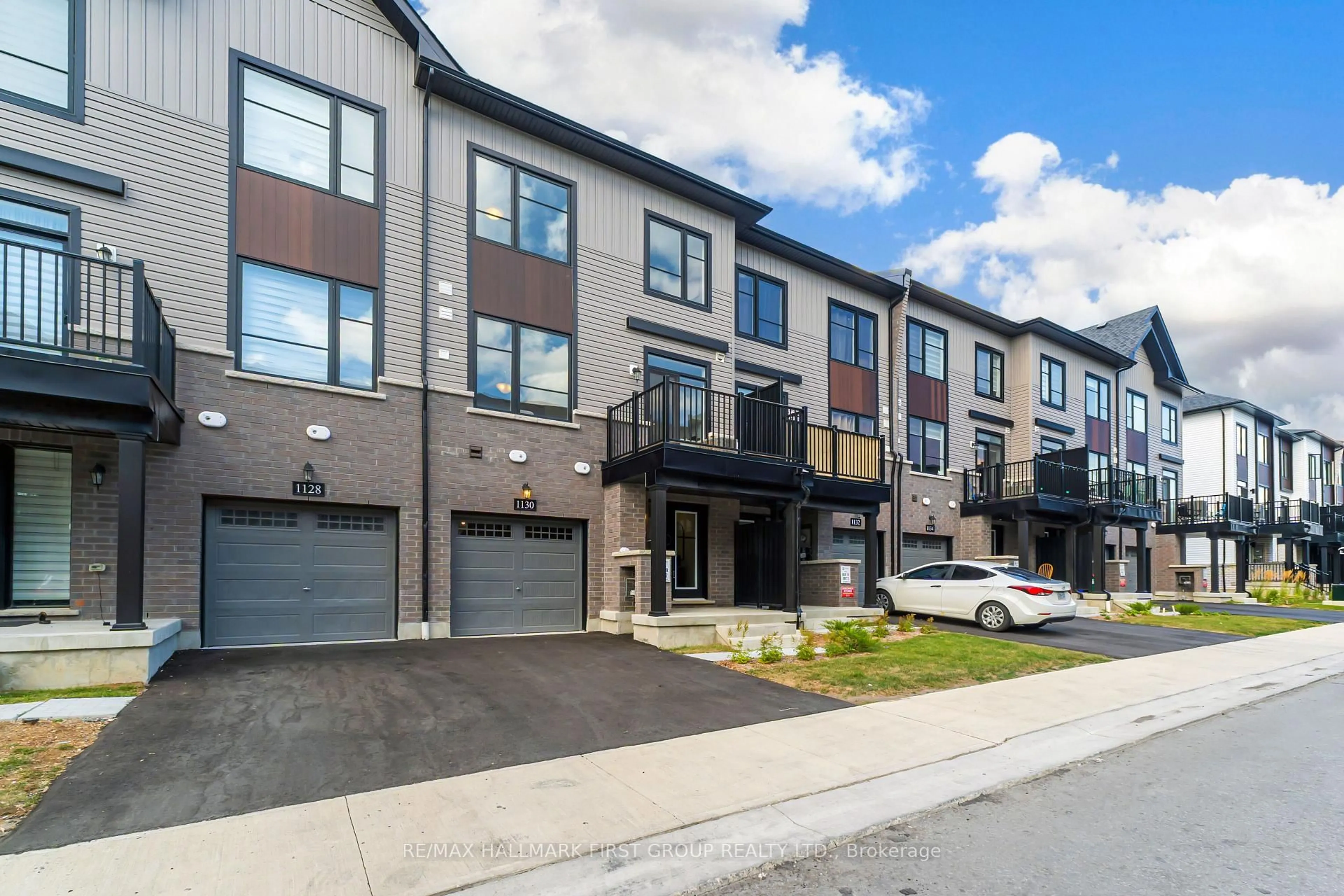 Unknown for 1130 Greentree Path, Oshawa Ontario L1H 8L7