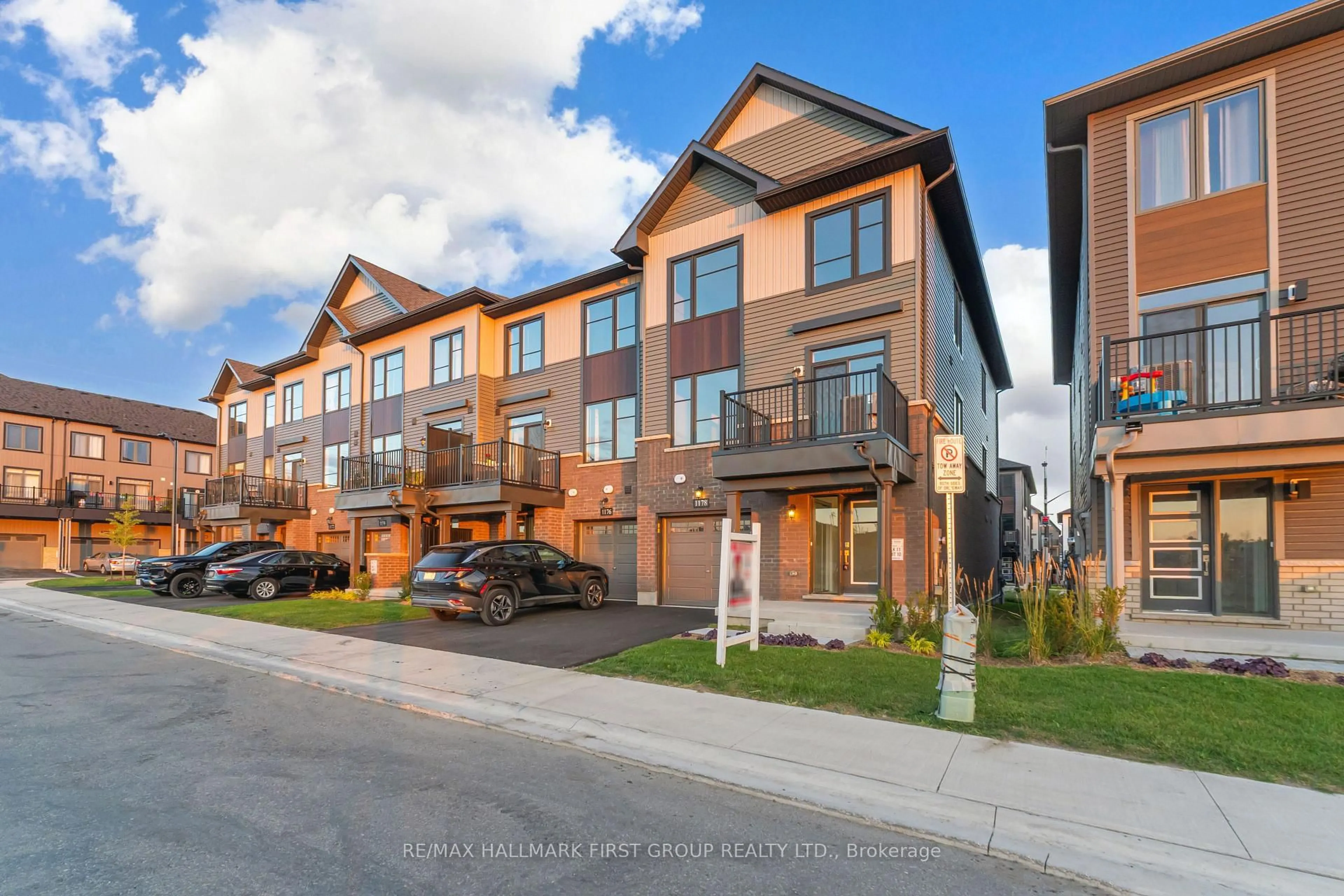 Unknown for 1178 Greentree Path, Oshawa Ontario L1H 8L7