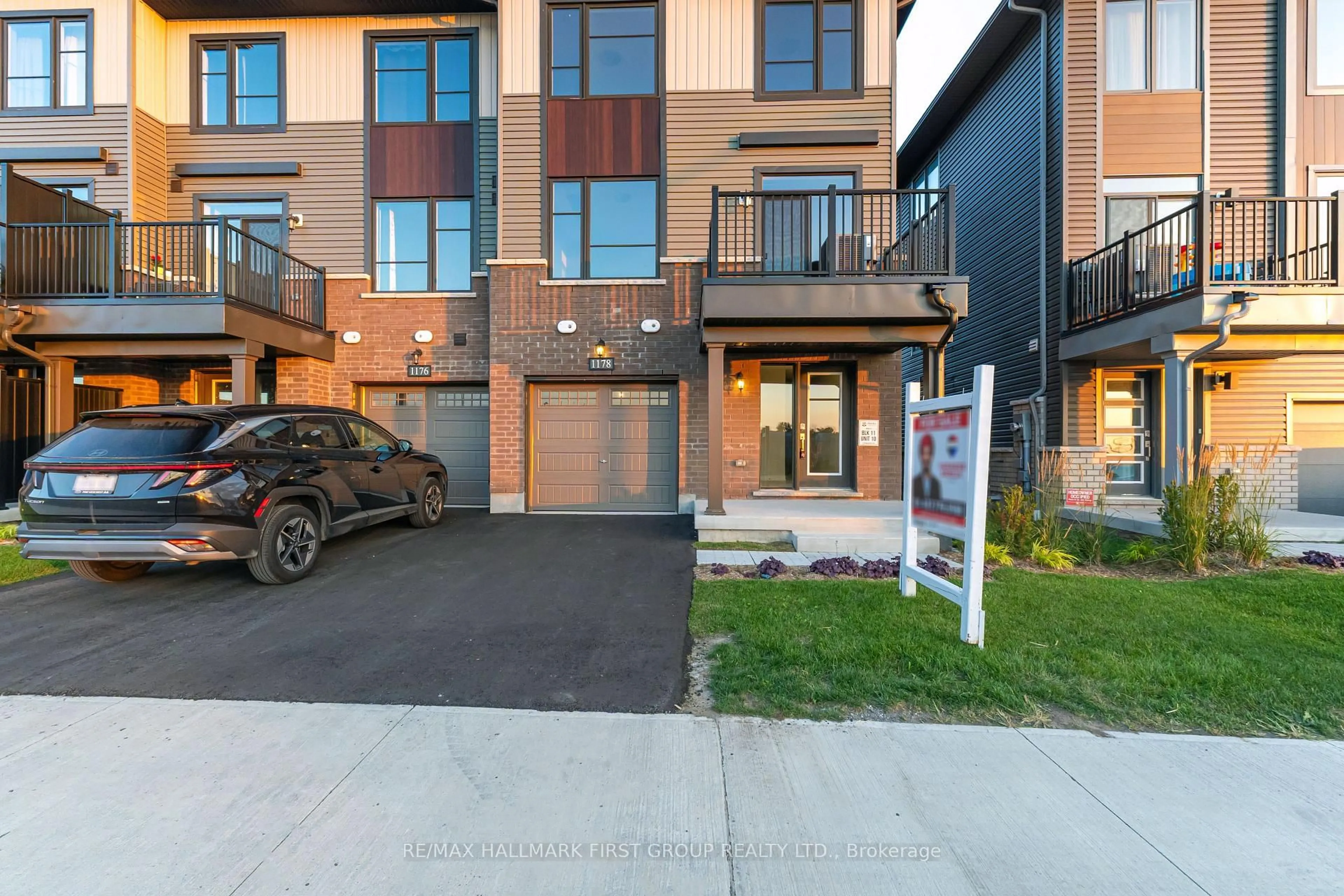 Unknown for 1178 Greentree Path, Oshawa Ontario L1H 8L7
