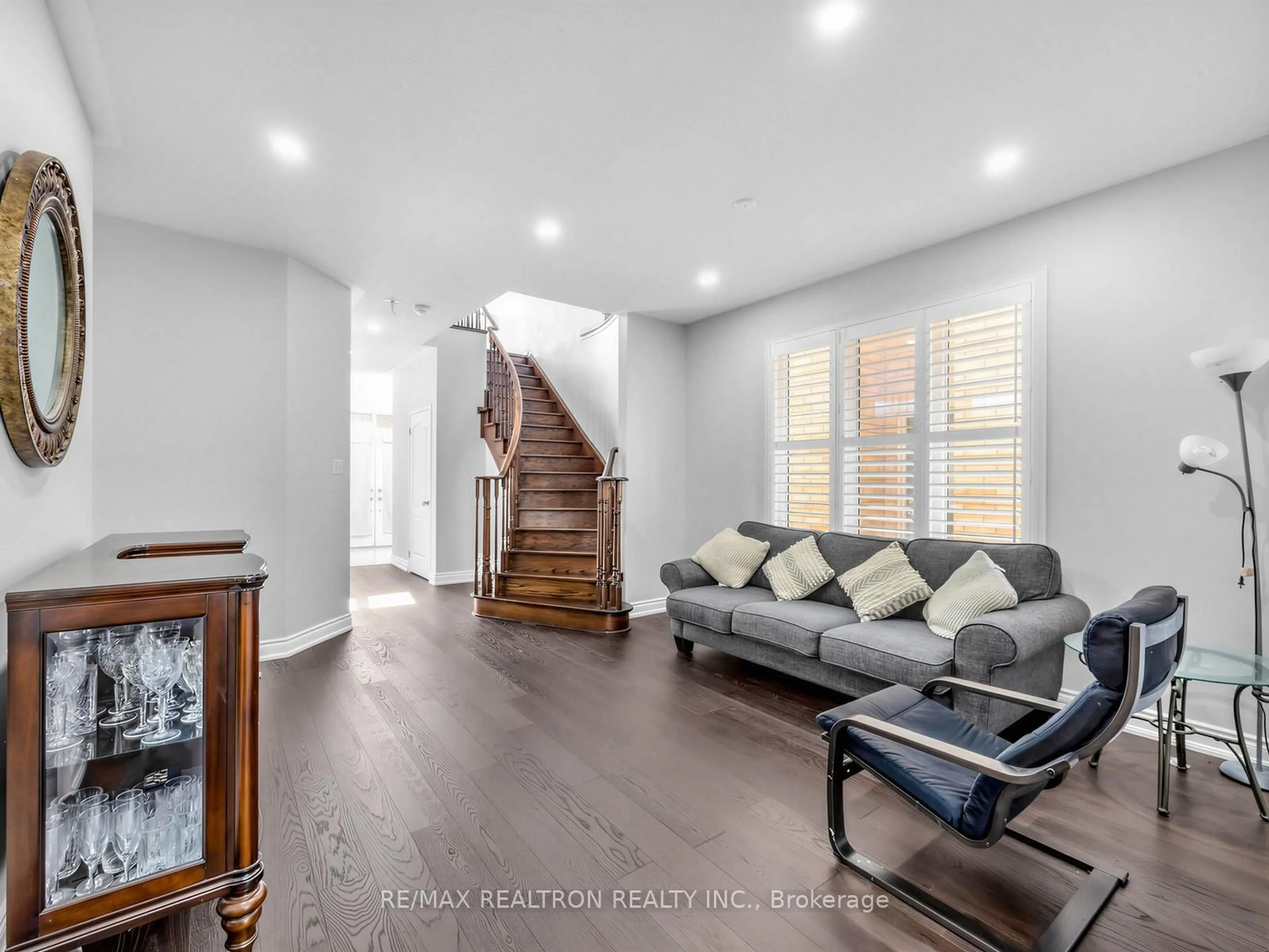 Living room with furniture, unknown for 2571 Kentucky Derby Way, Oshawa Ontario L1L 0K2