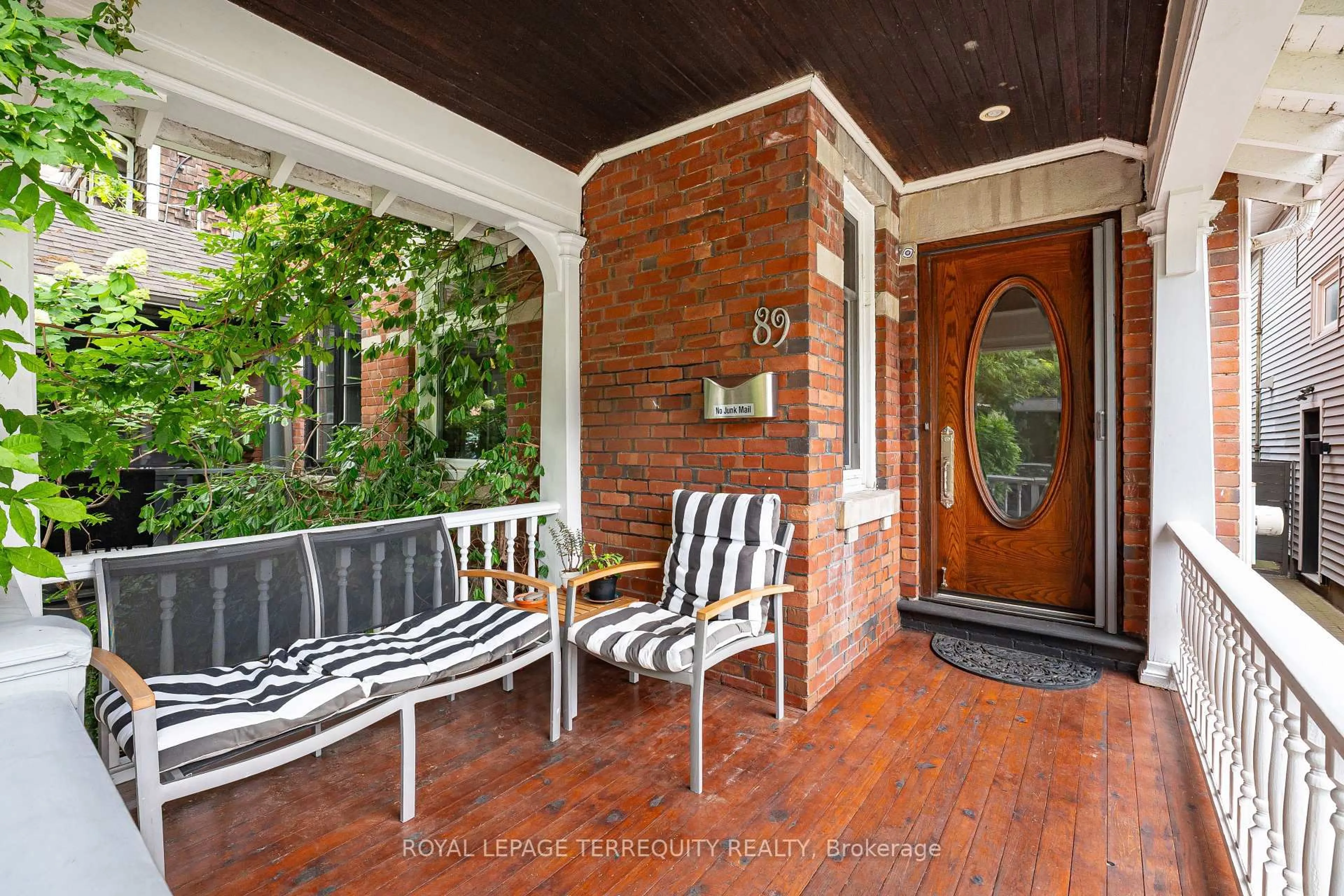 Indoor entryway for 89 Leuty Ave, Toronto Ontario M4E 2R2
