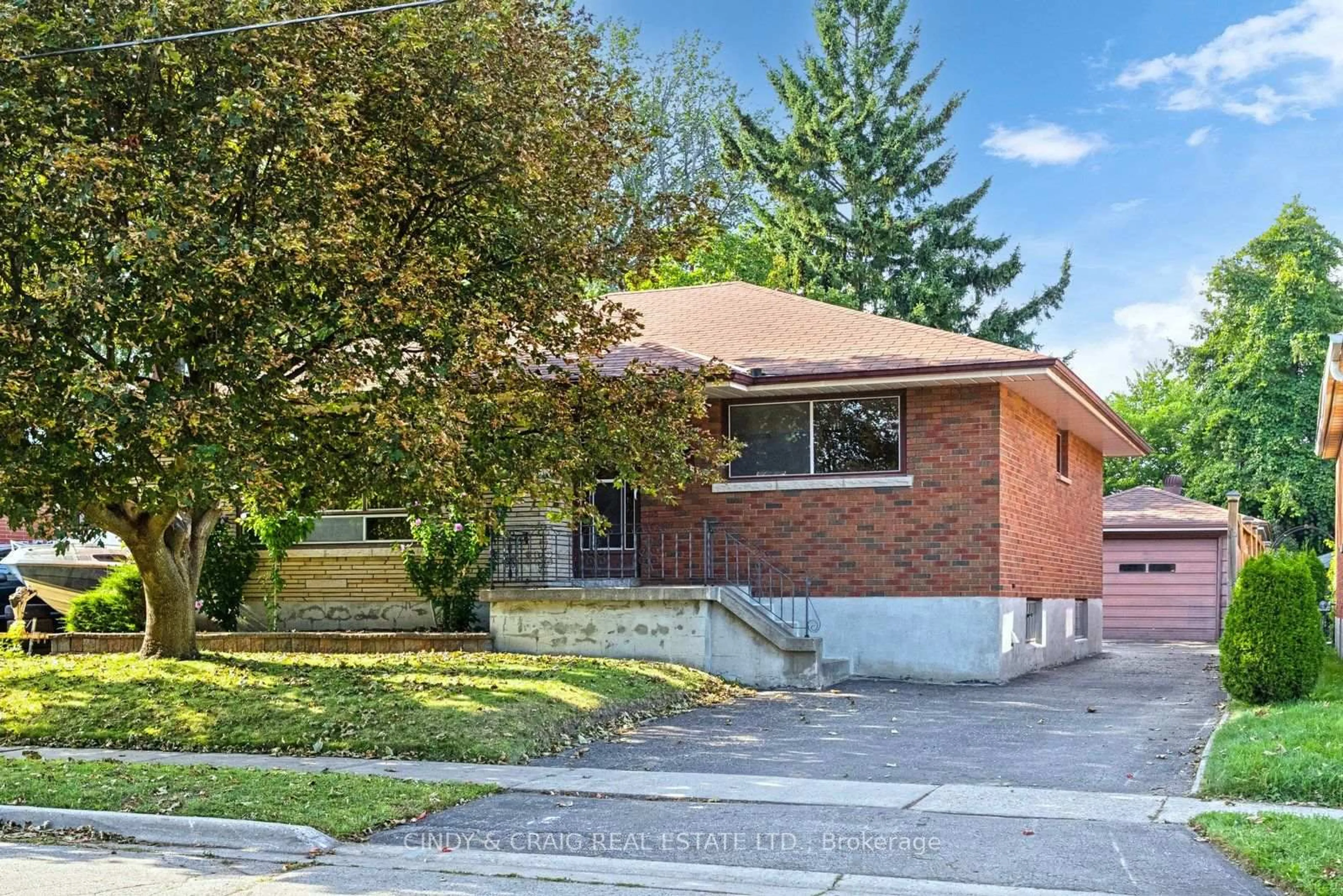 Home with brick exterior material, street for 522 Dunkirk Ave, Oshawa Ontario L1H 3G7