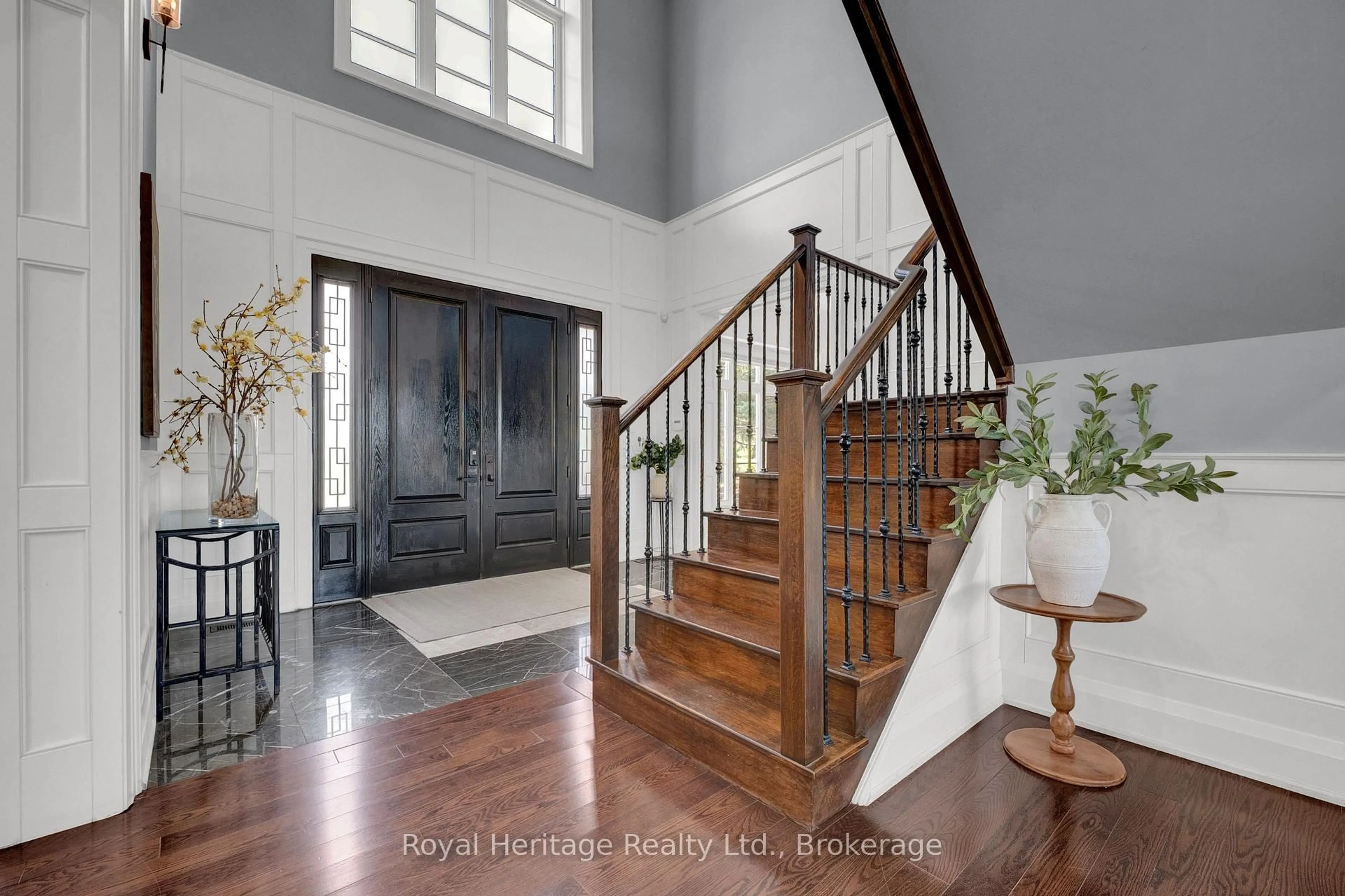 Indoor entryway for 6210 Solina Rd, Clarington Ontario L0B 1J0