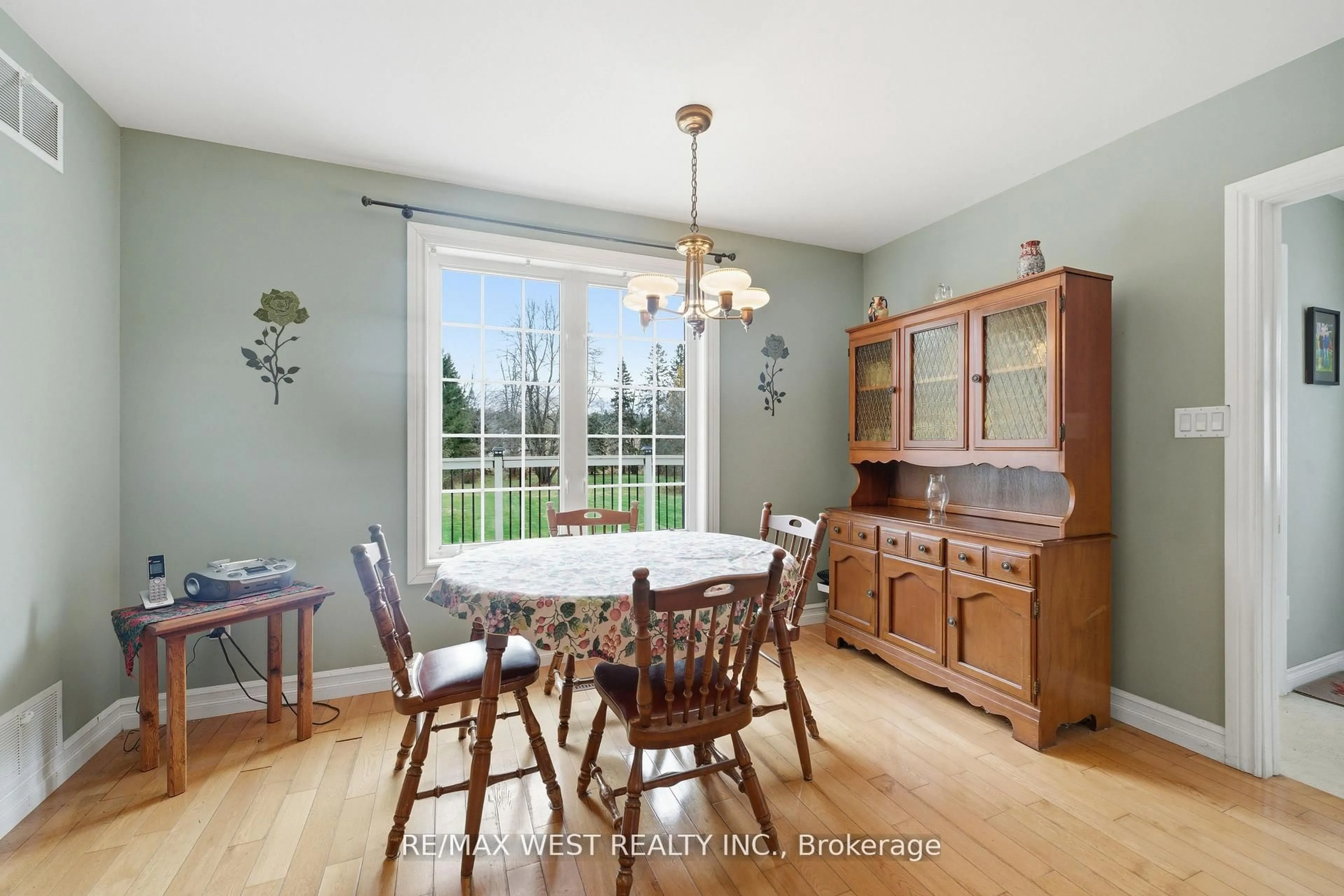 Dining room, unknown for 4 Coryell St, Scugog Ontario L0C 1G0