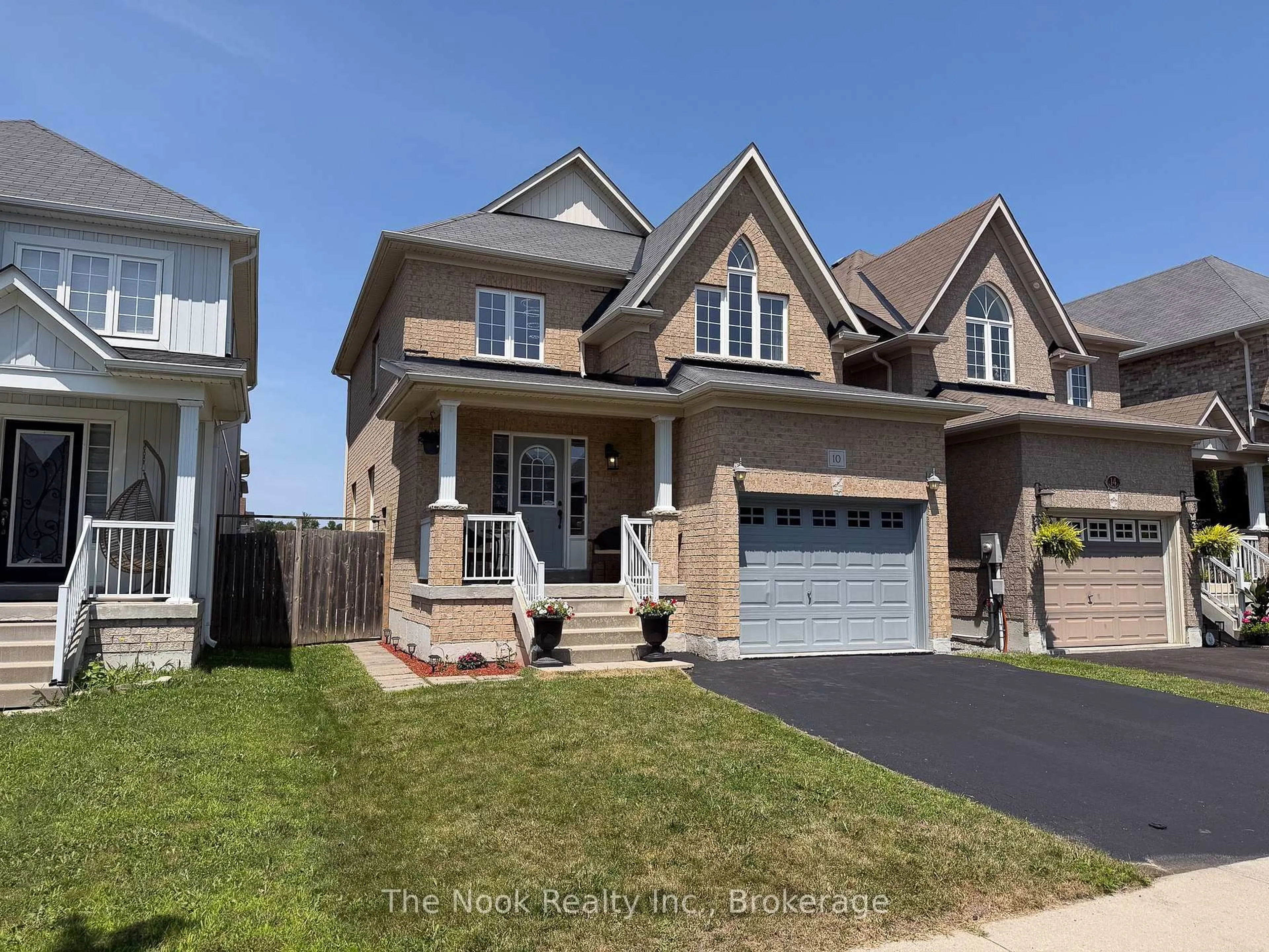 Home with brick exterior material, street for 10 Broome Ave, Clarington Ontario L1E 0B1