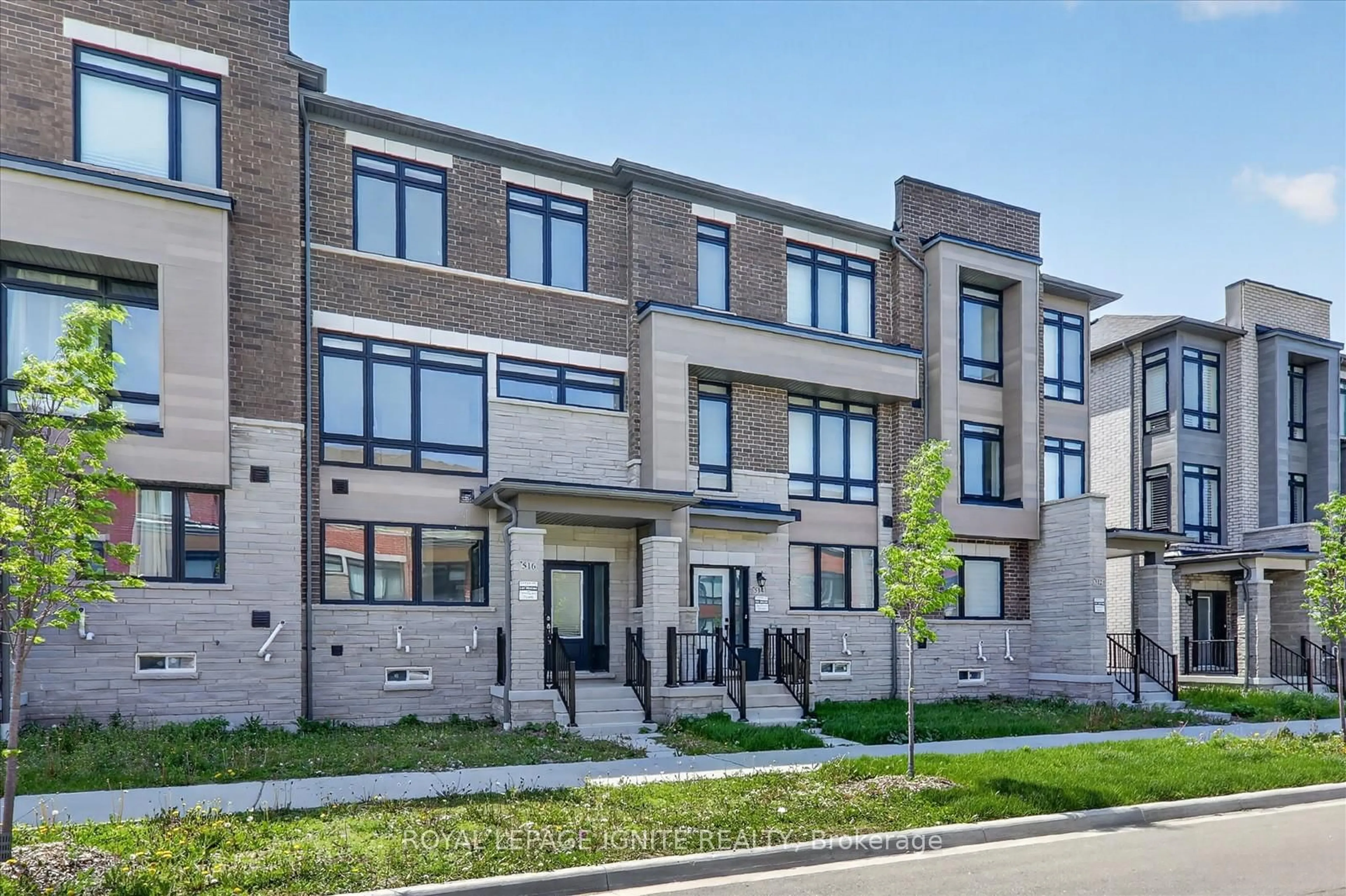 Home with brick exterior material, street for 516 Danks Ridge Dr, Ajax Ontario L1S 0H4