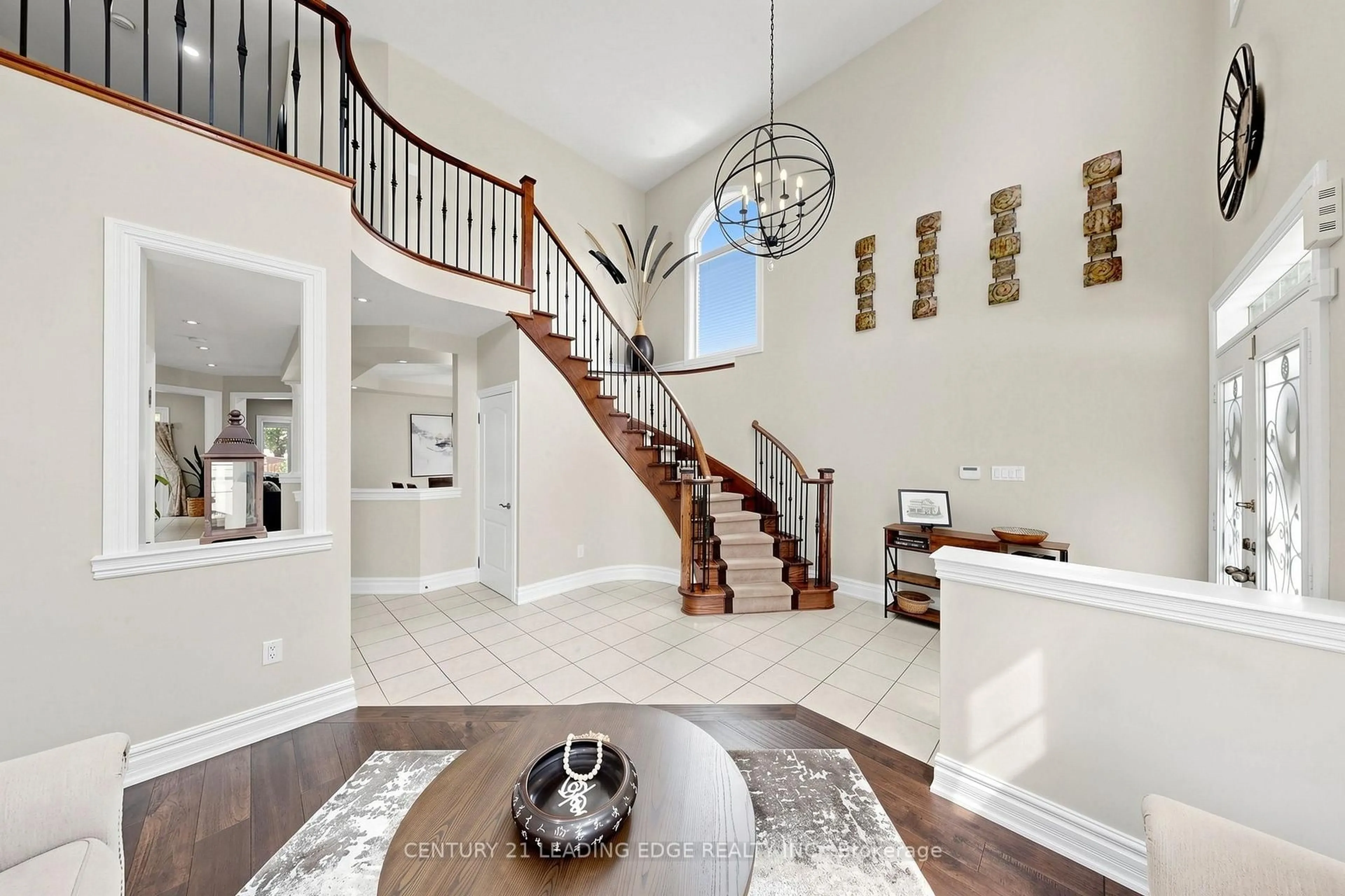 Indoor entryway for 48 Tanis Cres, Toronto Ontario M1C 1L1