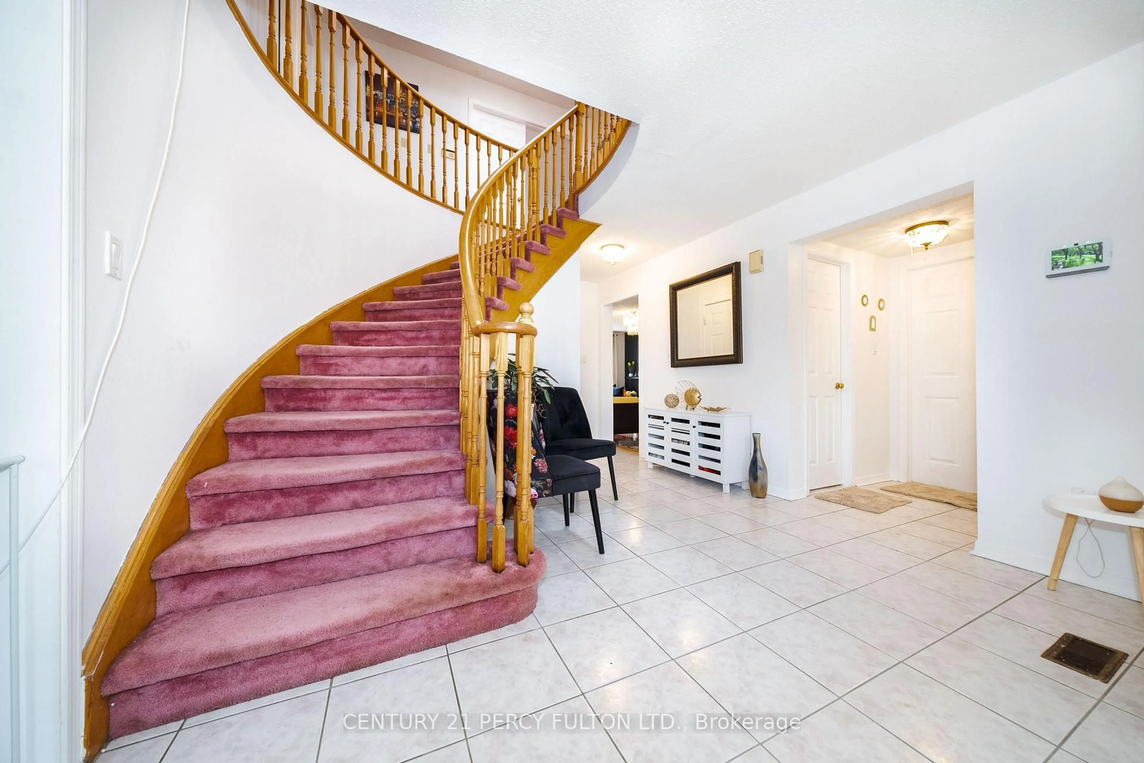 Indoor foyer for 1951 Rosebank Rd, Pickering Ontario L1V 1P7