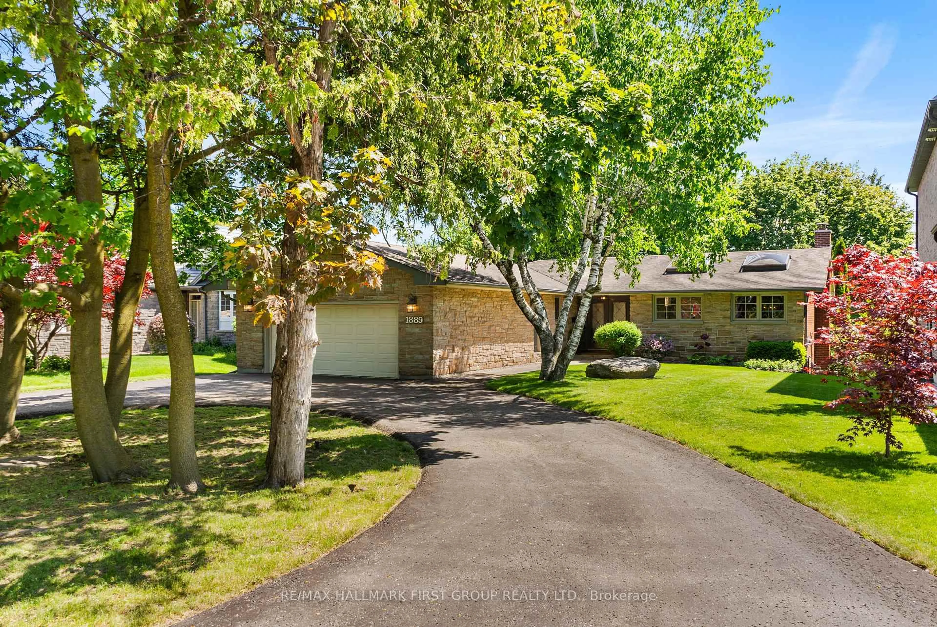 Unknown for 1889 APPLEVIEW Rd, Pickering Ontario L1V 1T7