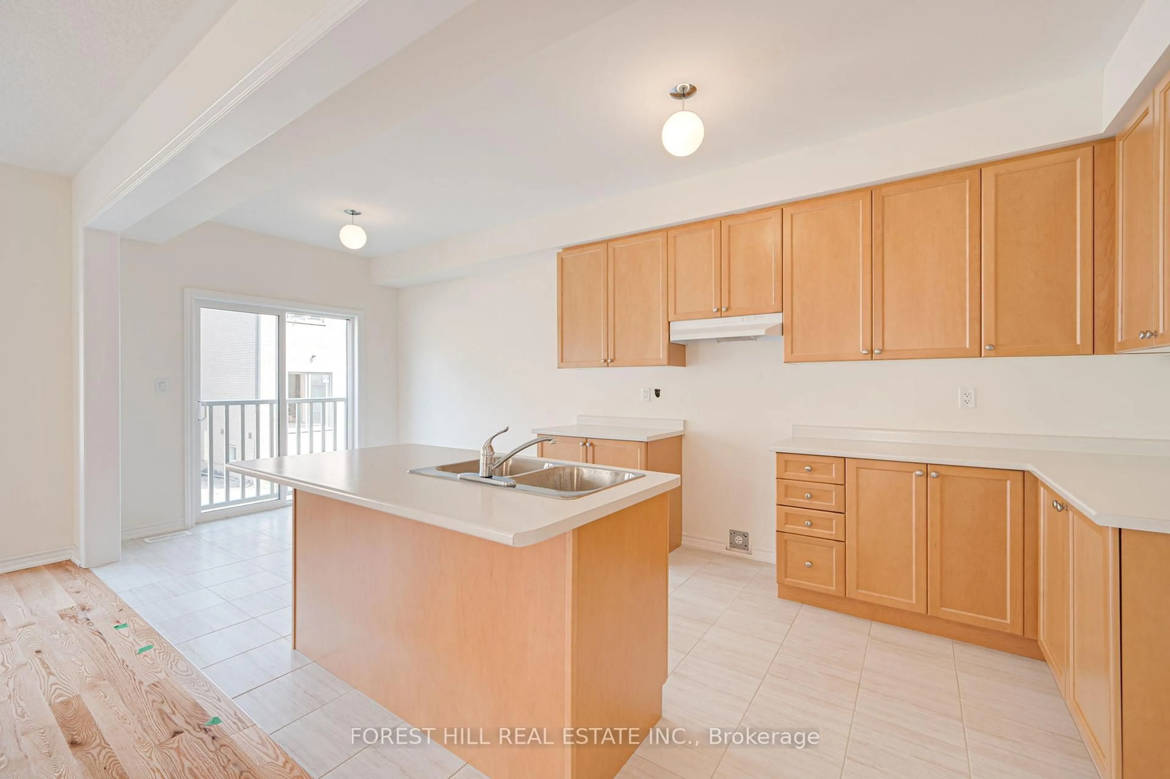 Standard kitchen, unknown for 2429 Angora St, Pickering Ontario L1X 2R2