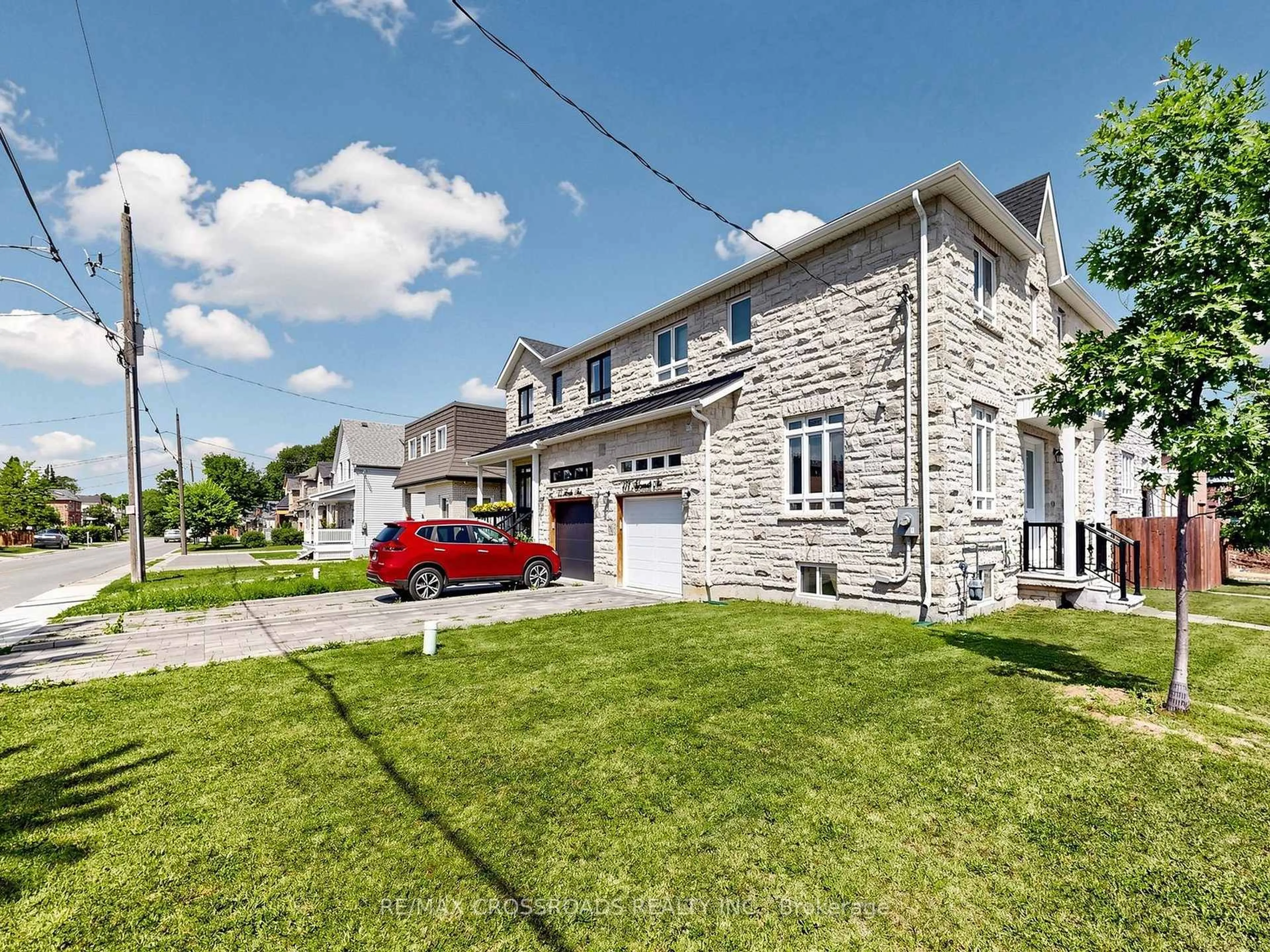 A pic from outside/outdoor area/front of a property/back of a property/a pic from drone, street for 478 Aylesworth Ave, Toronto Ontario M1N 3X9
