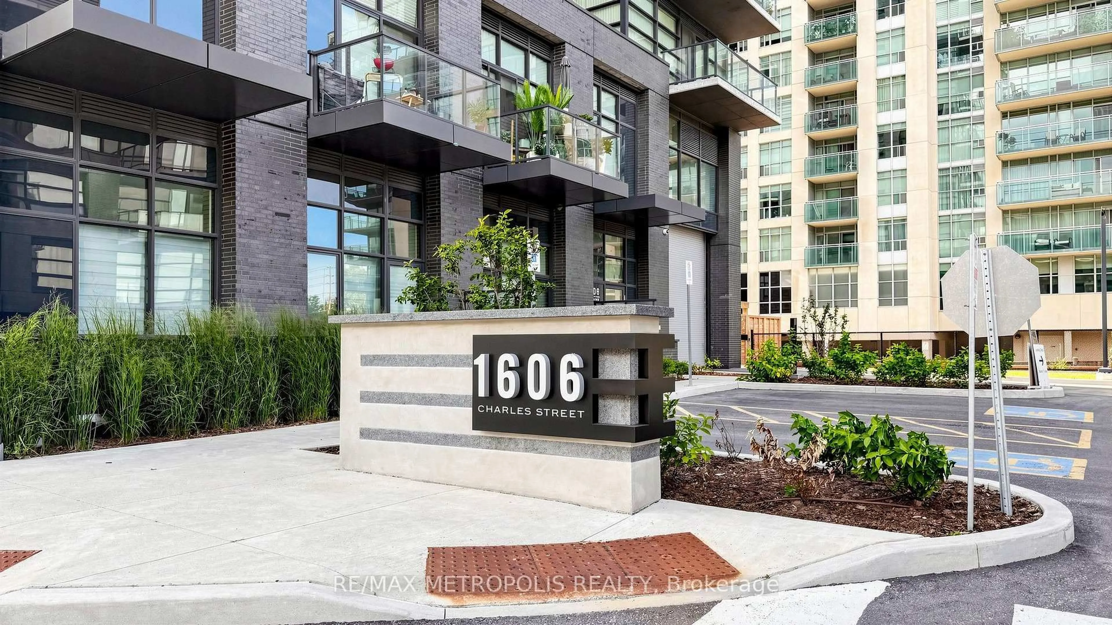 Unknown for 1606 Charles St ##1707, Whitby Ontario L1N 0P1