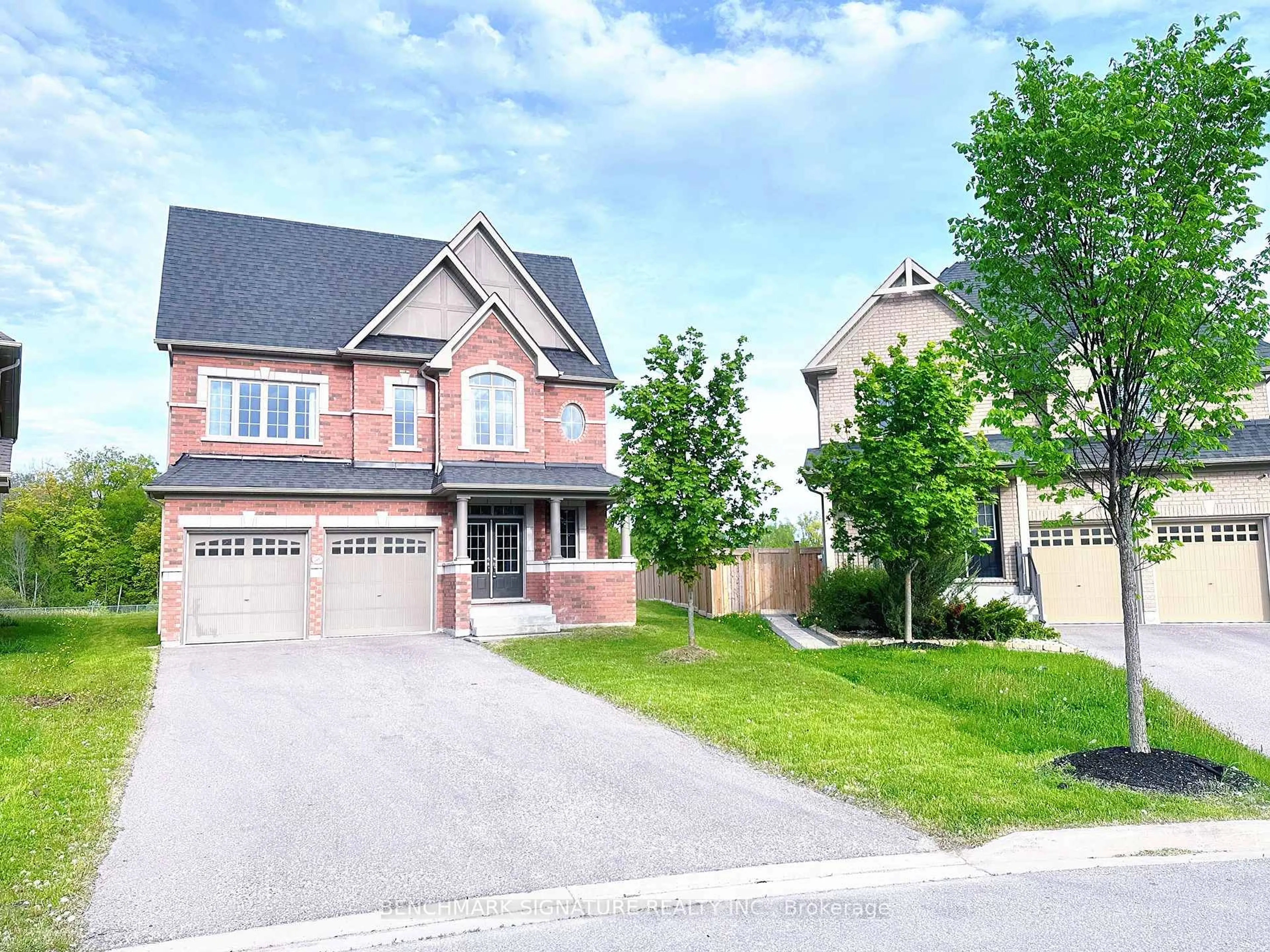 Home with brick exterior material, street for 2481 Bandsman Cres, Oshawa Ontario L1L 0M1