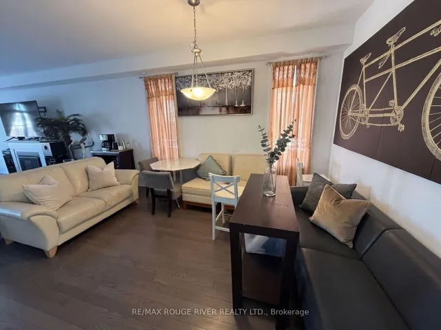 45 Rich Cres, Whitby 4